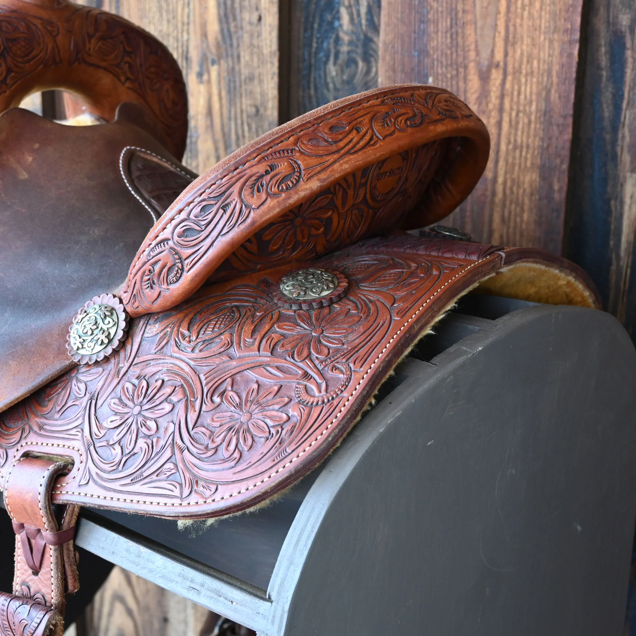 12" USED JEFF SMITH BARREL SADDLE - Image 3