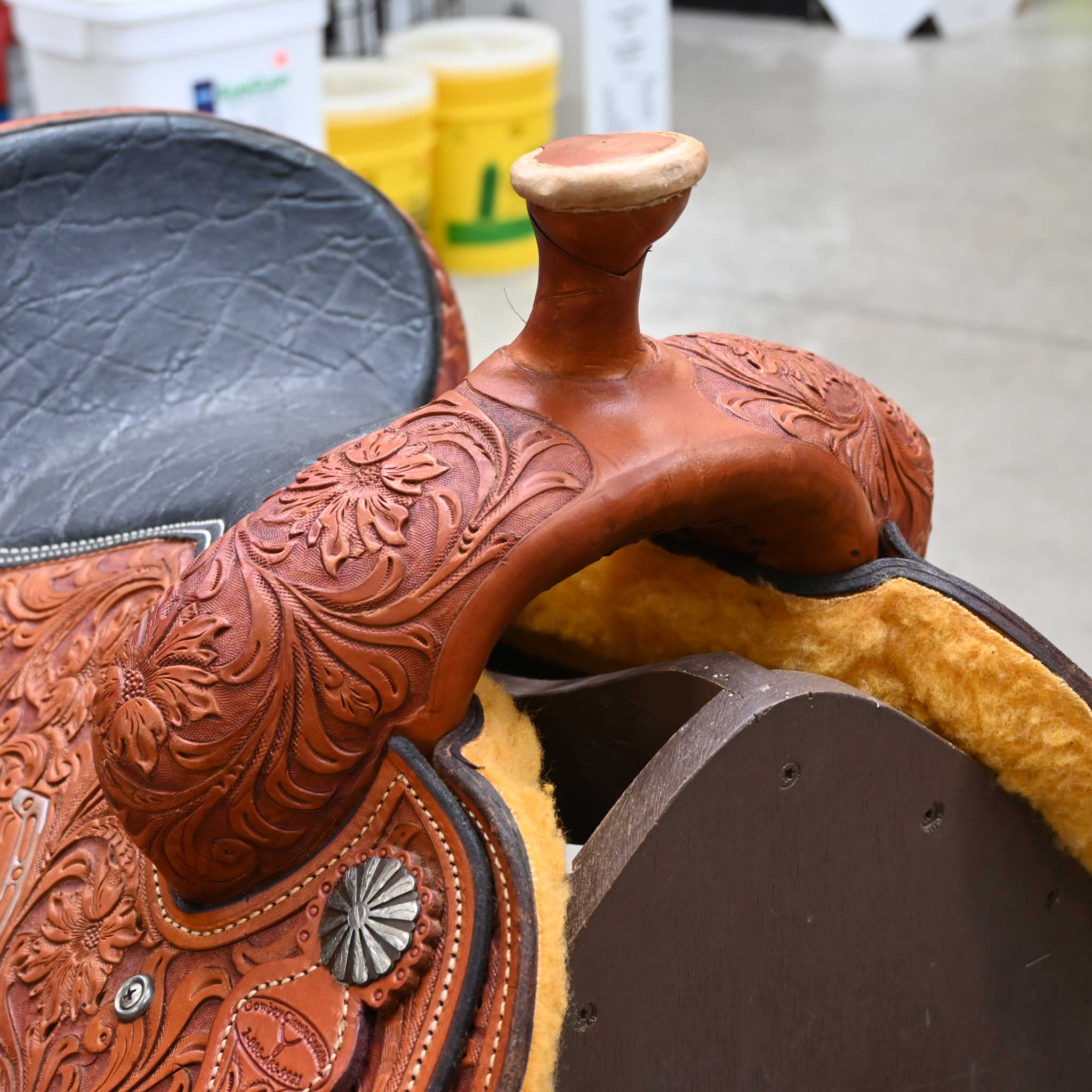 13.5" USED COWBOY CLASSIC ALL AROUND SADDLE - Image 2