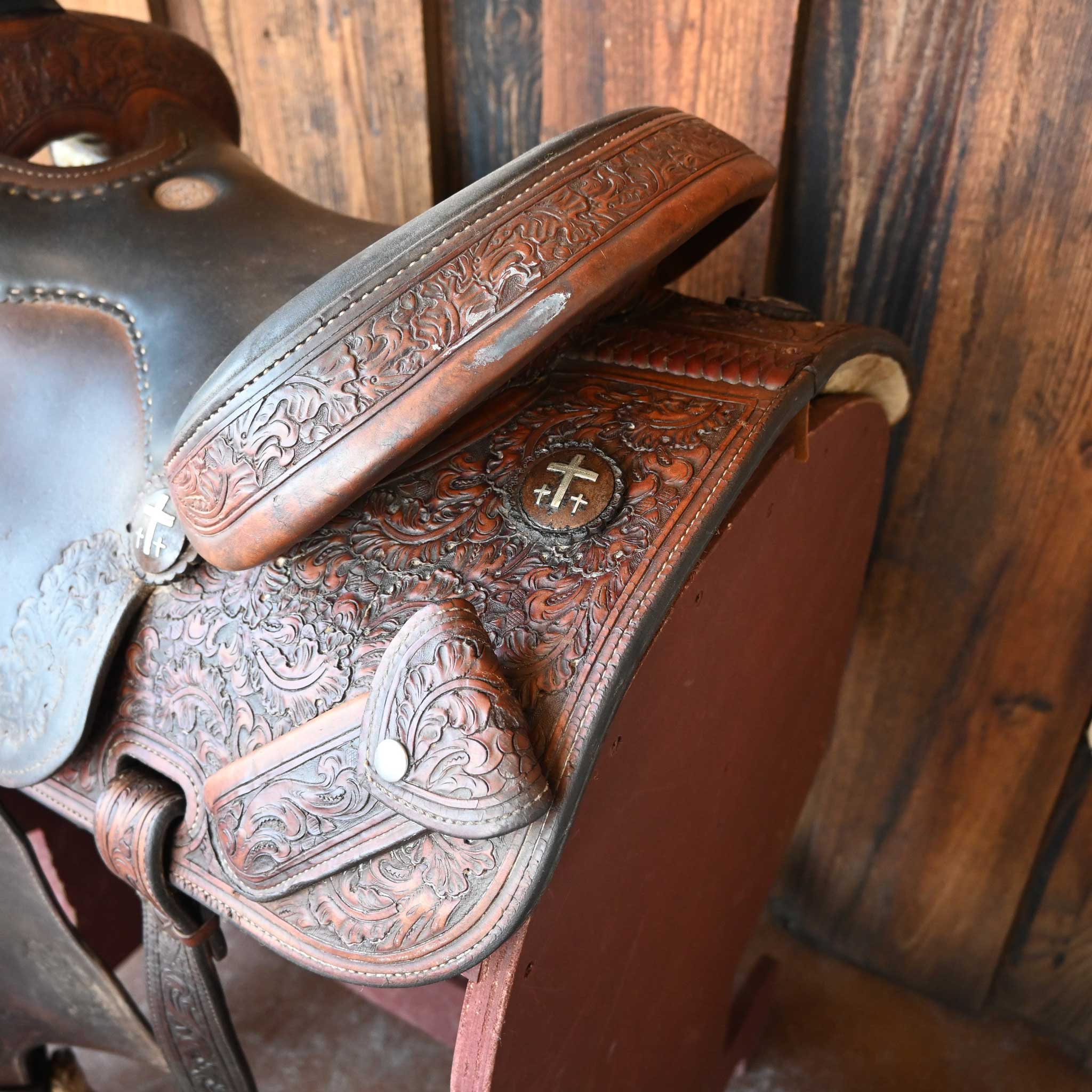 13.5" USED TROPHY TACK TEAM ROPING SADDLE - Image 3