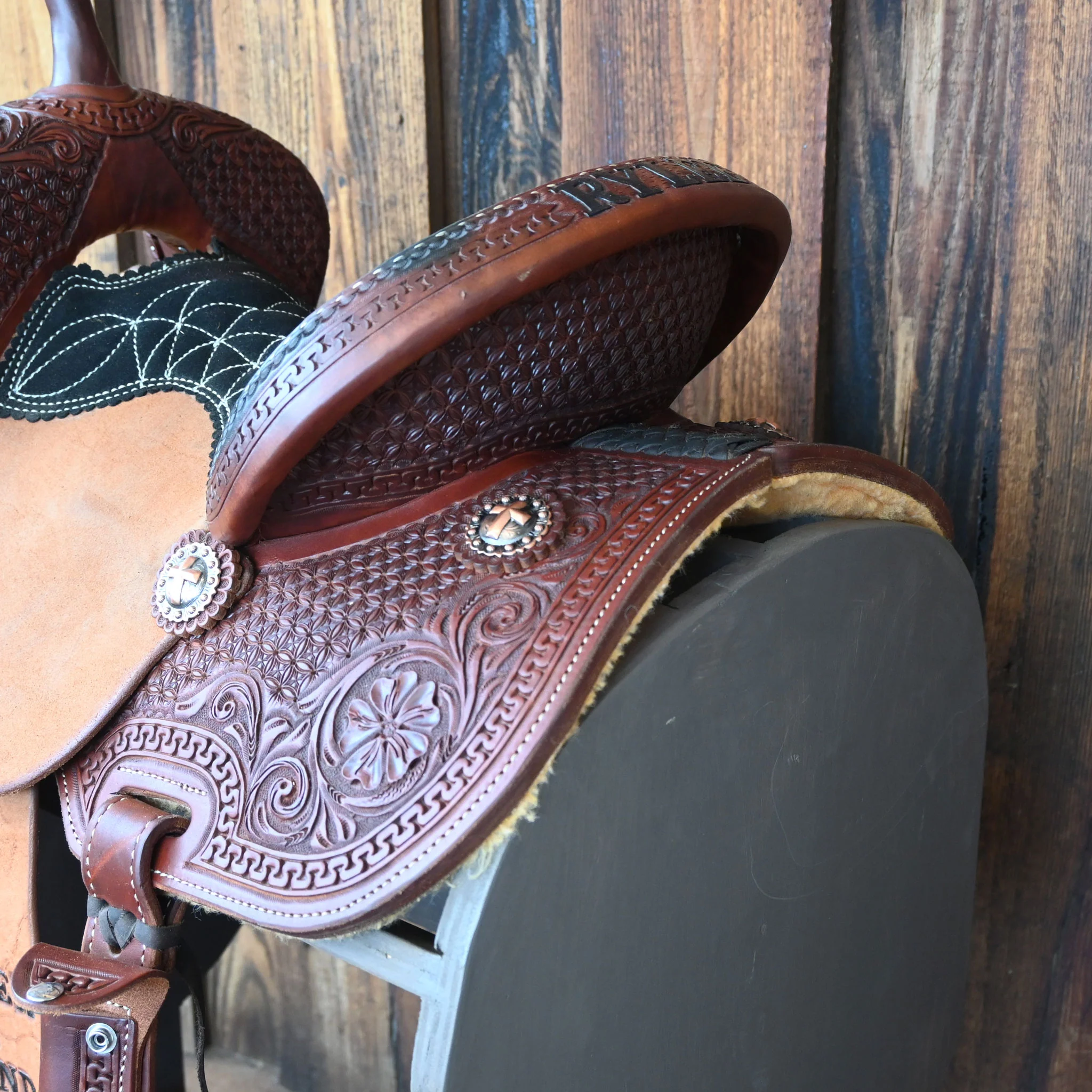 13" USED TESKEY'S BARREL SADDLE - Image 3