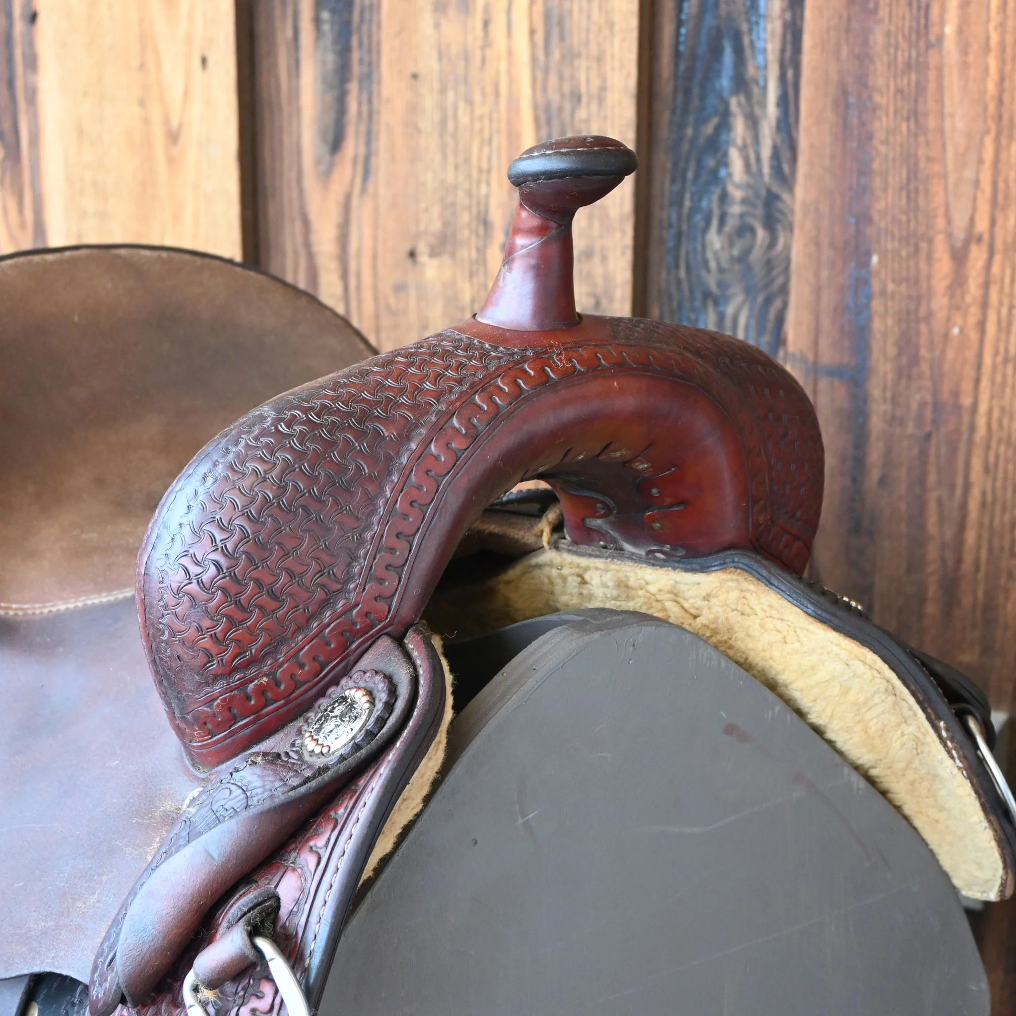 14.5" USED COATS BARREL SADDLE - Image 2