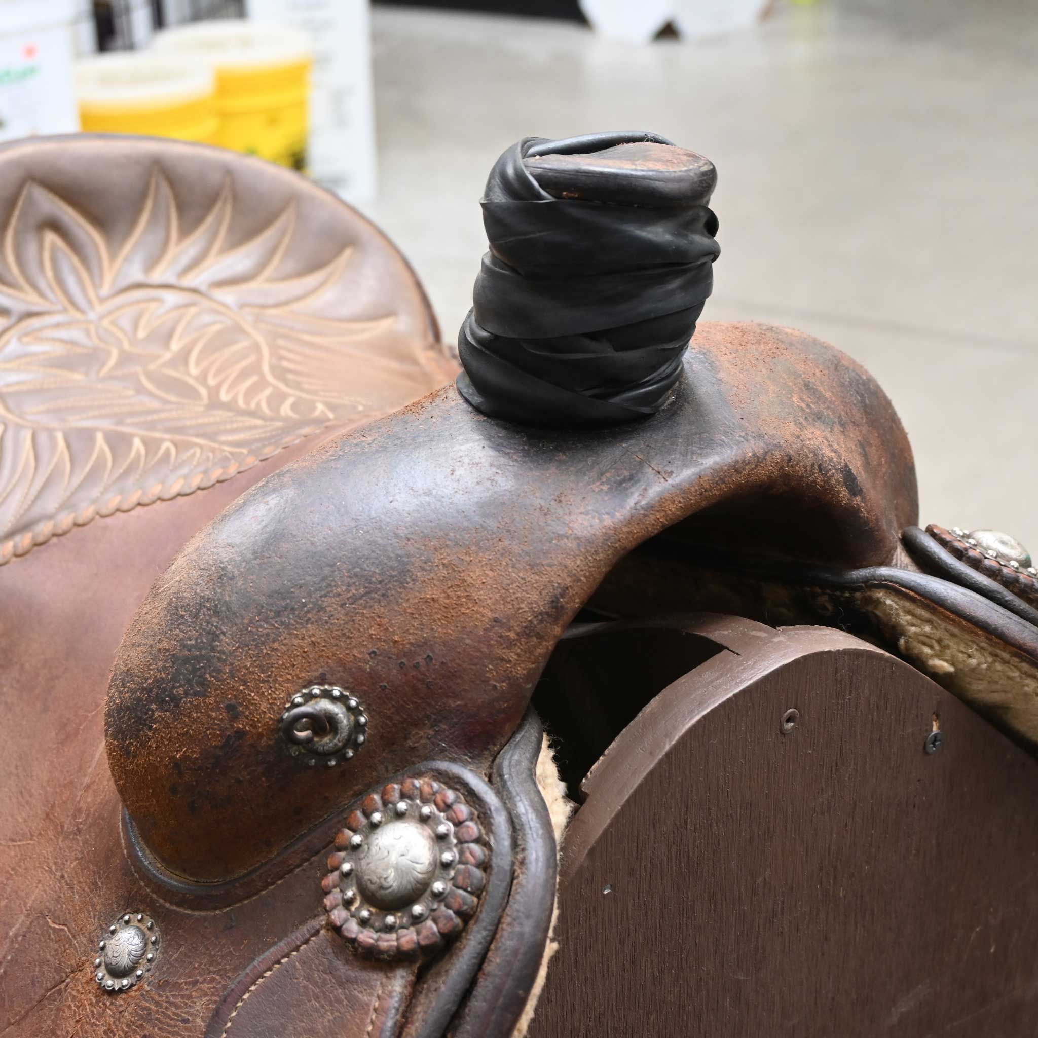 14.5" USED D.W. BARNES CALF ROPING SADDLE - Image 2