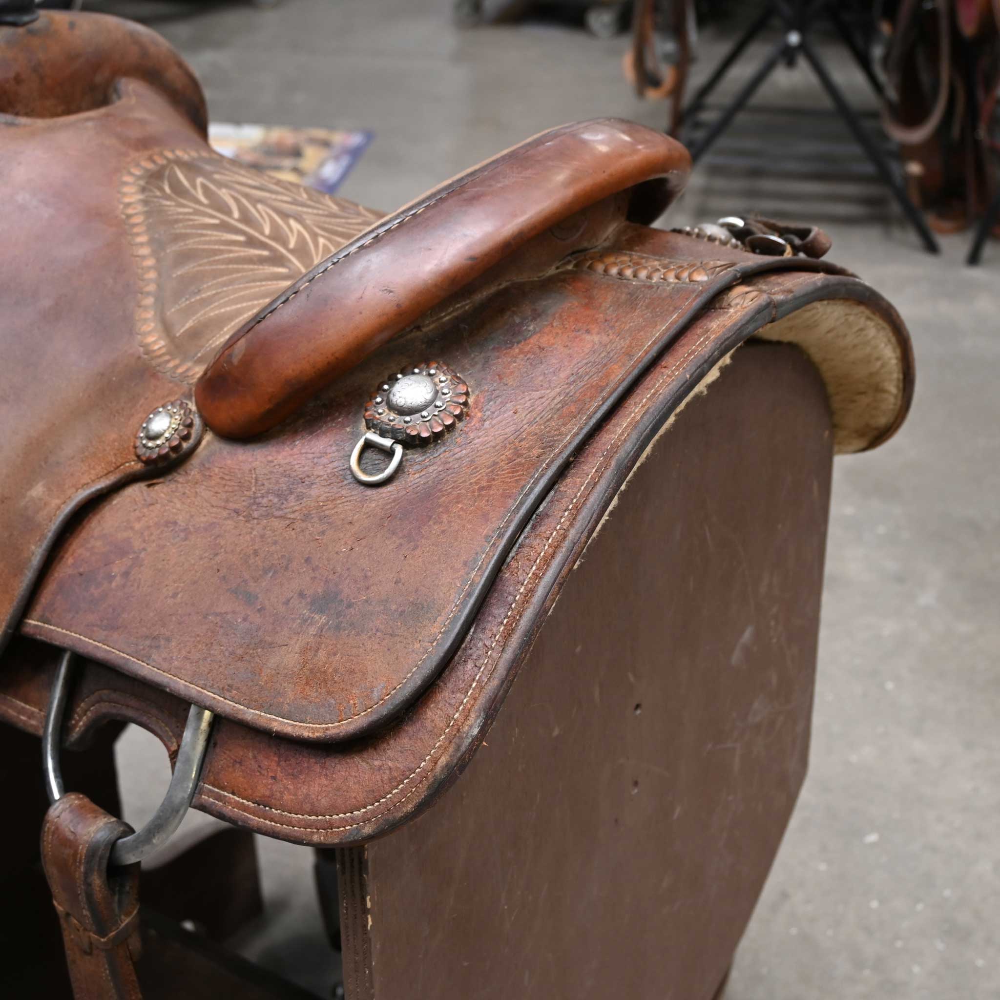 14.5" USED D.W. BARNES CALF ROPING SADDLE - Image 3