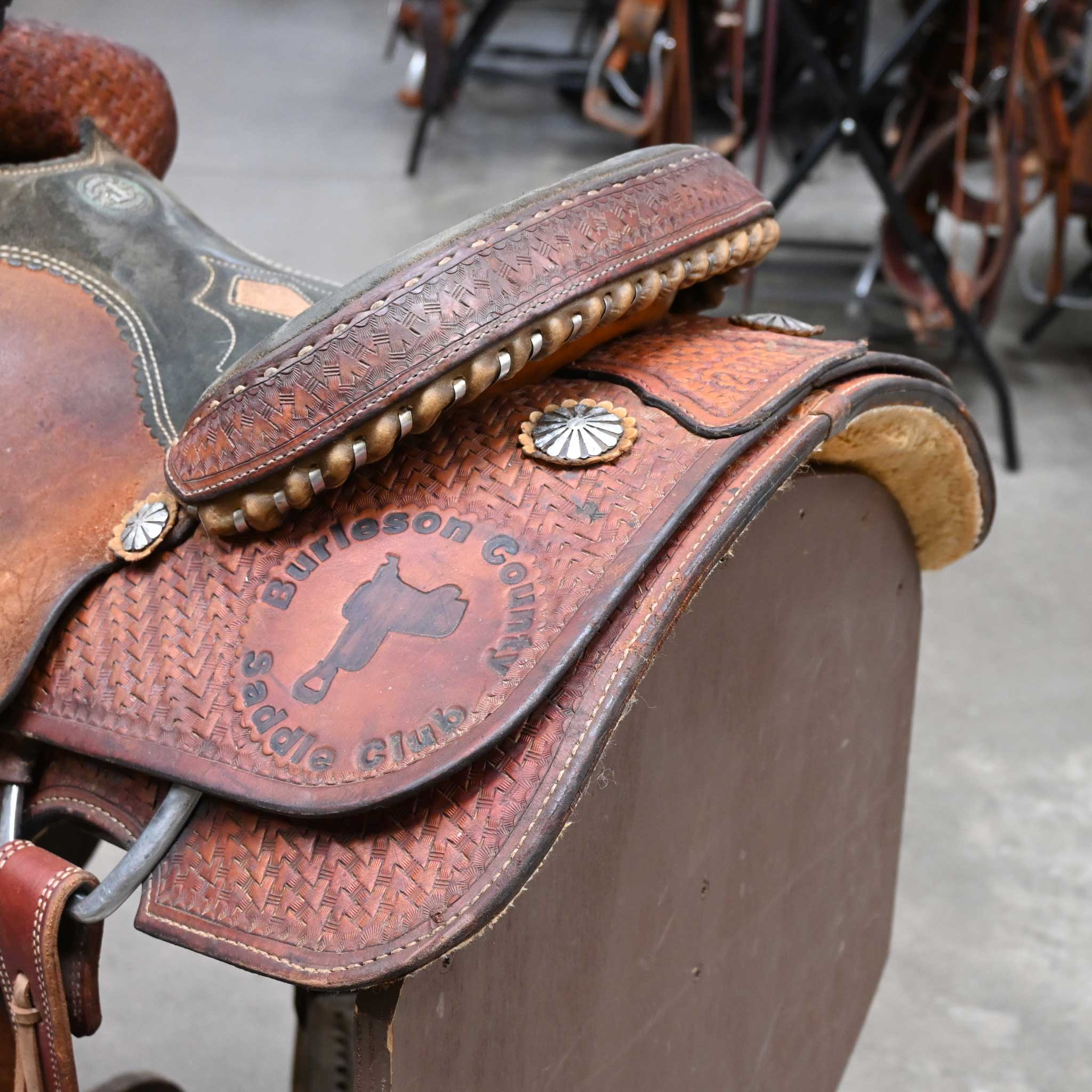 14.5" USED DOUBLE J TEAM ROPING SADDLE - Image 3