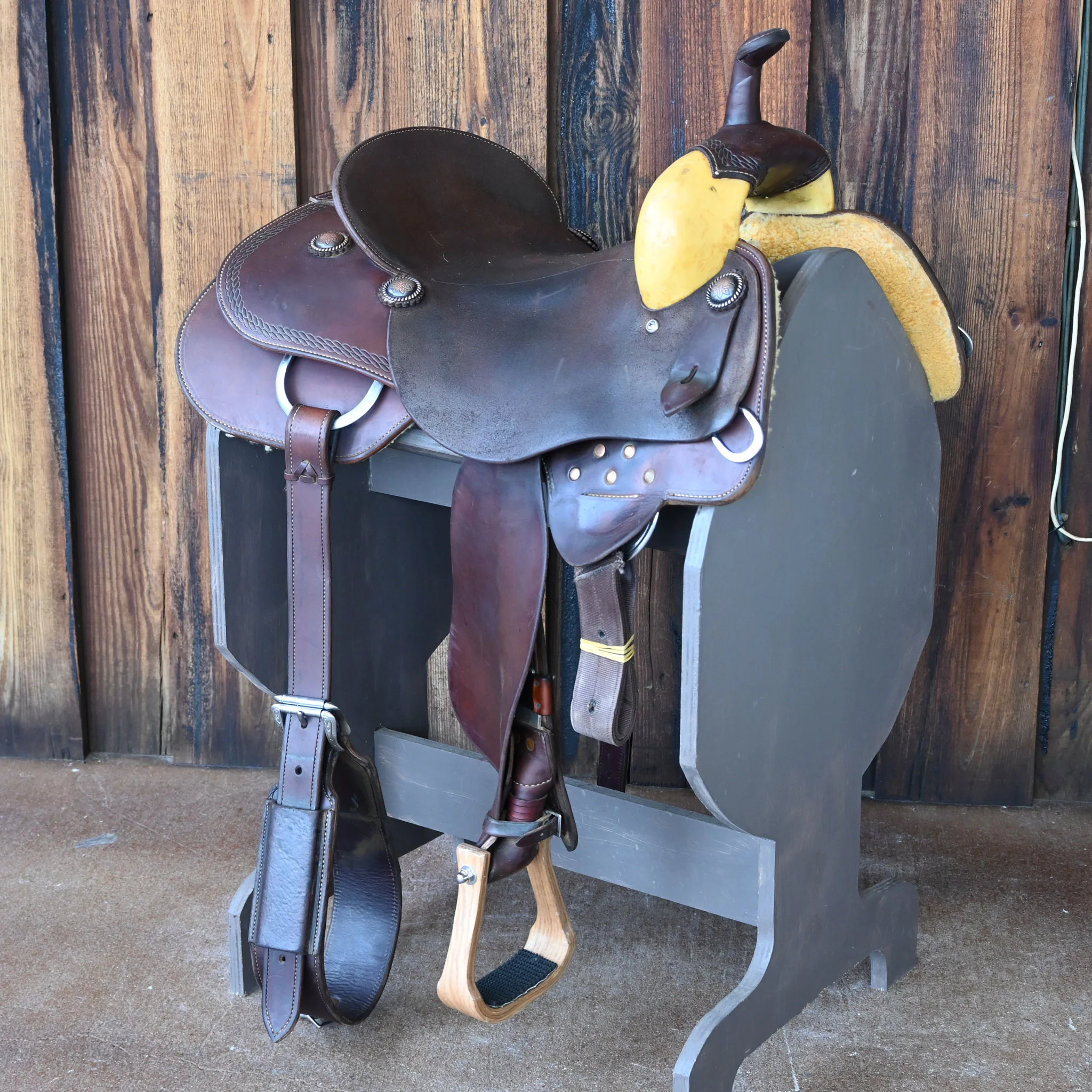 14.5" USED ROO HIDE BARREL SADDLE