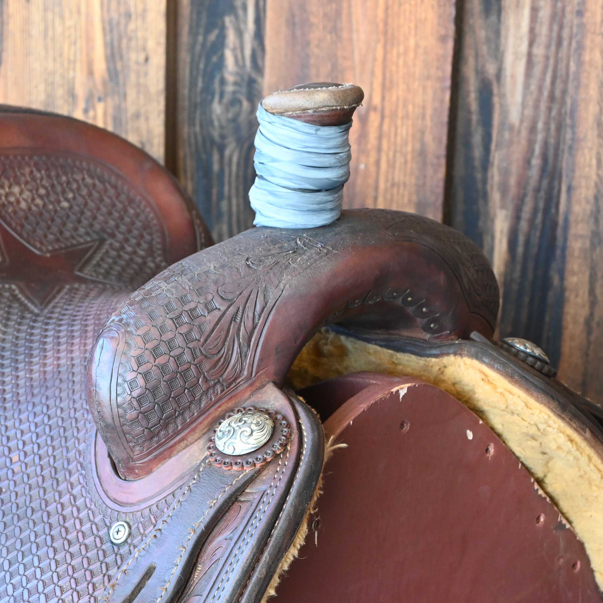 14.5" USED STRAY STAR TEAM ROPING SADDLE - Image 2