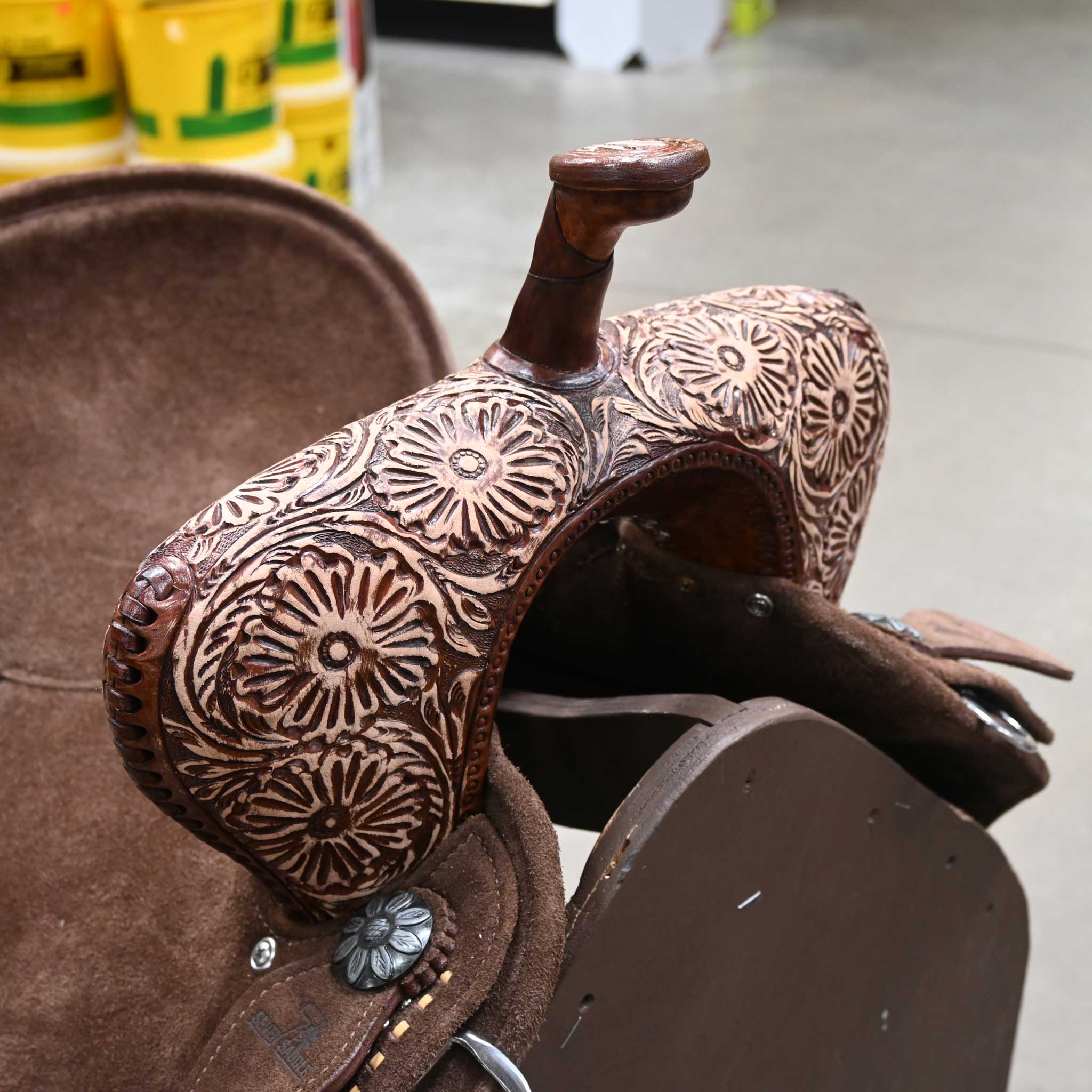 14" SEVEN LIGHTWEIGHT (FIBERGLASS TREE) BARREL SADDLE - Image 2