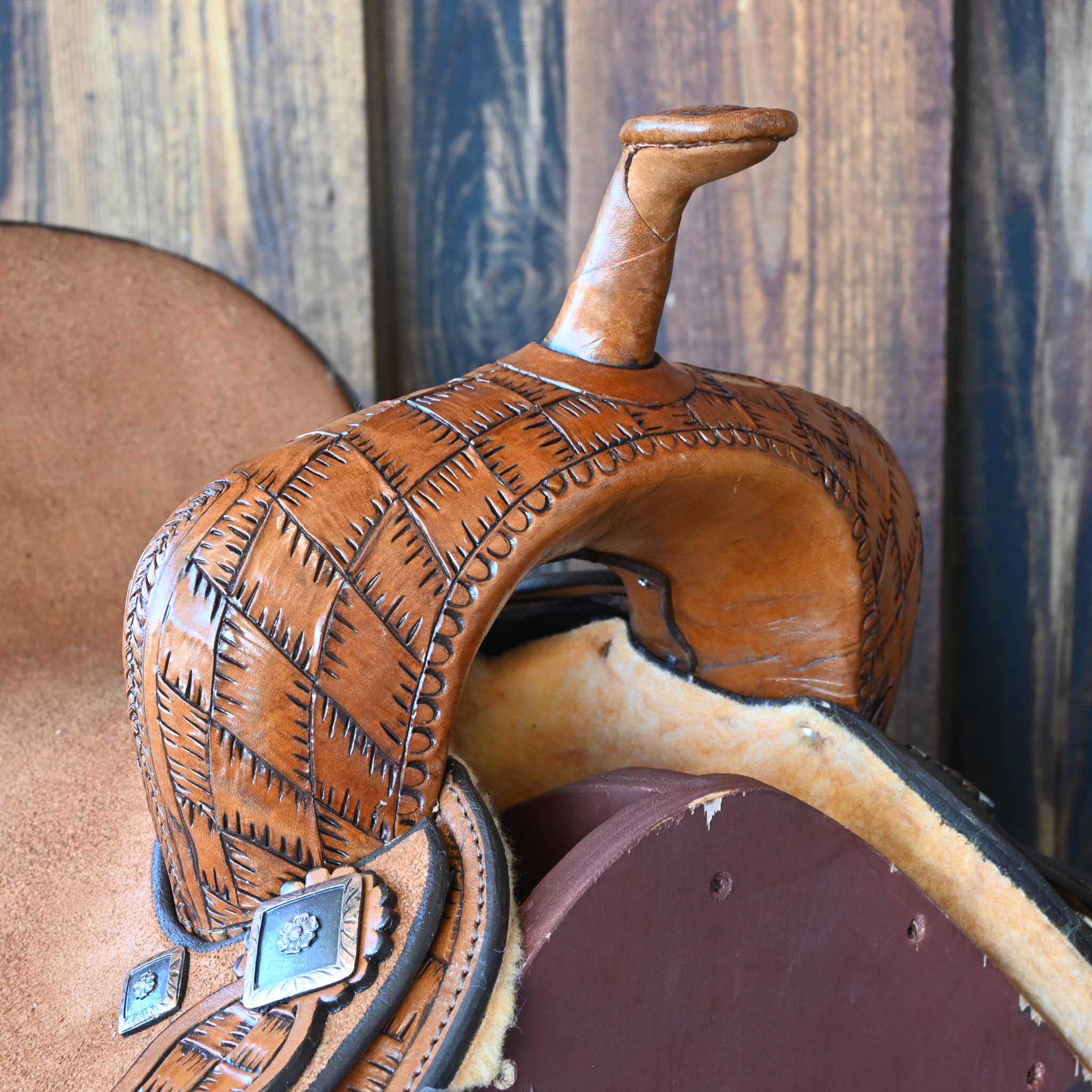14" SEVEN PLATINUM LEATHER BARREL SADDLE - Image 2