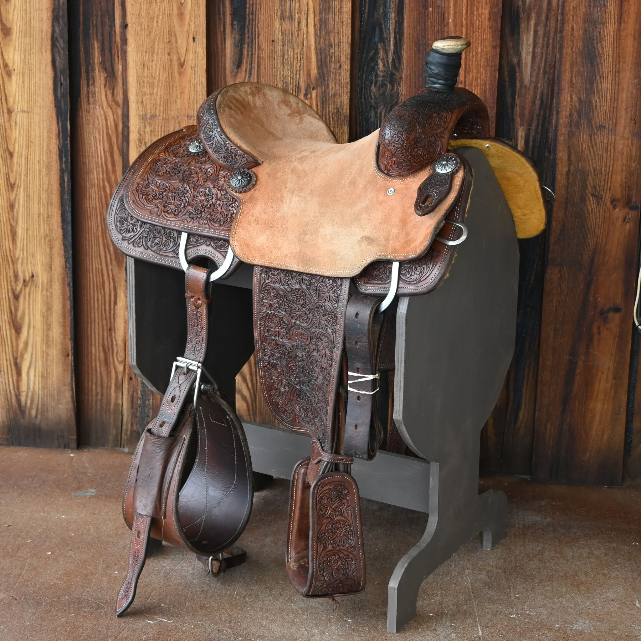 14" USED DHS TEAM ROPING SADDLE