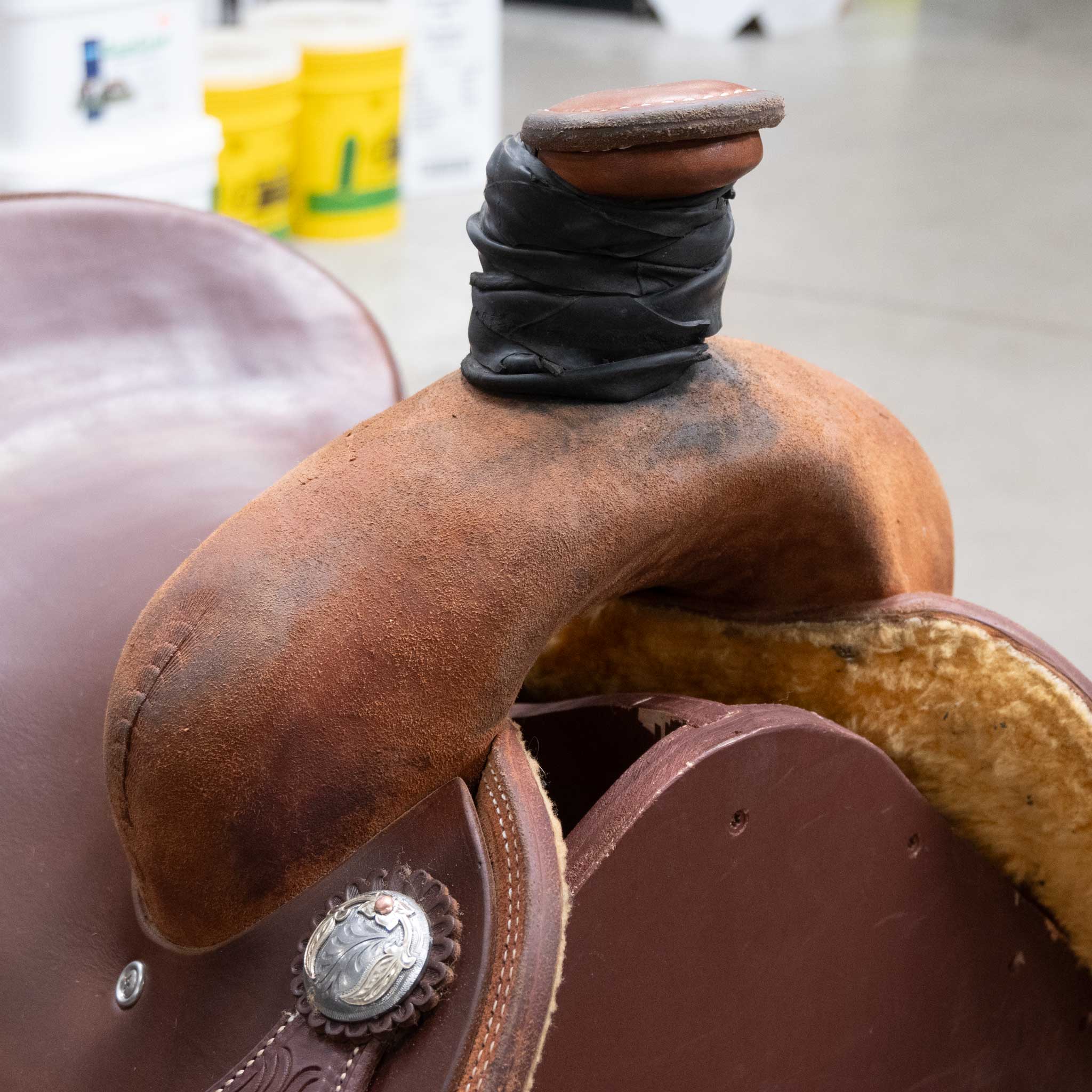 14" USED JEFF SMITH TEAM ROPING SADDLE - Image 2