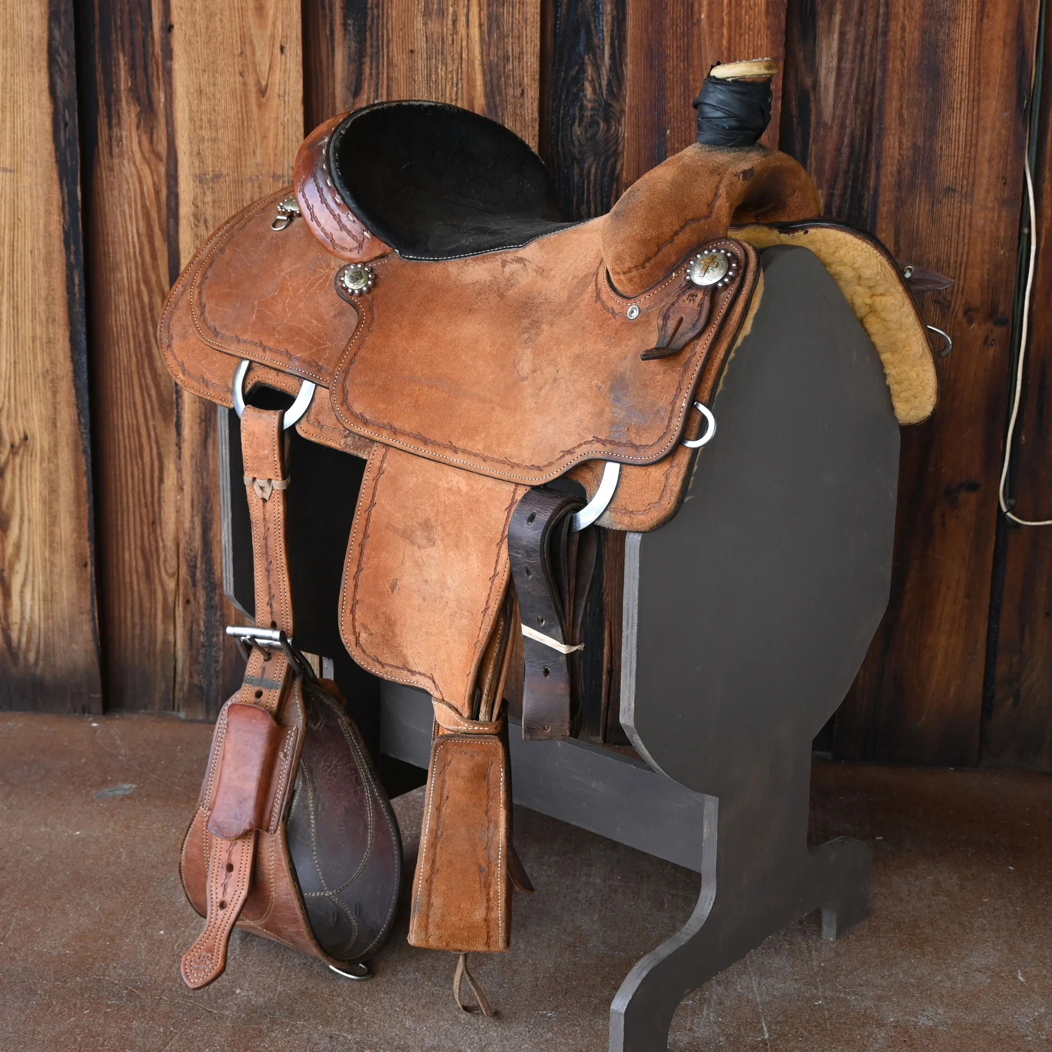 15.5" USED ALLEN RANCH TEAM TEAM ROPING SADDLE