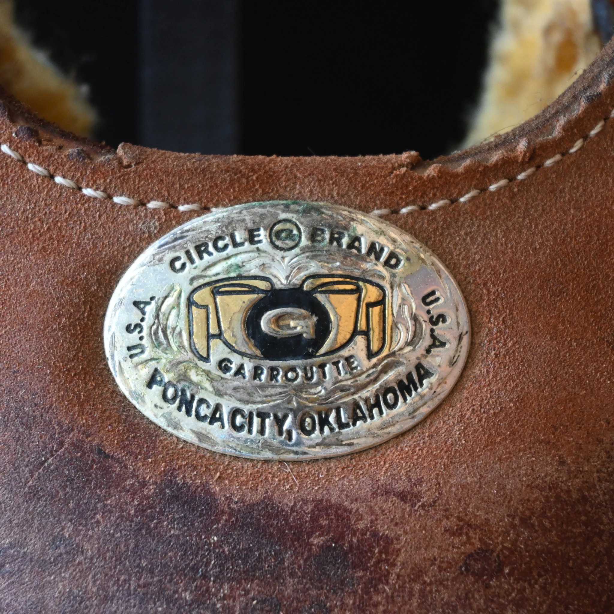 15.5" USED CIRCLE G BRAND TEAM ROPING SADDLE - Image 4