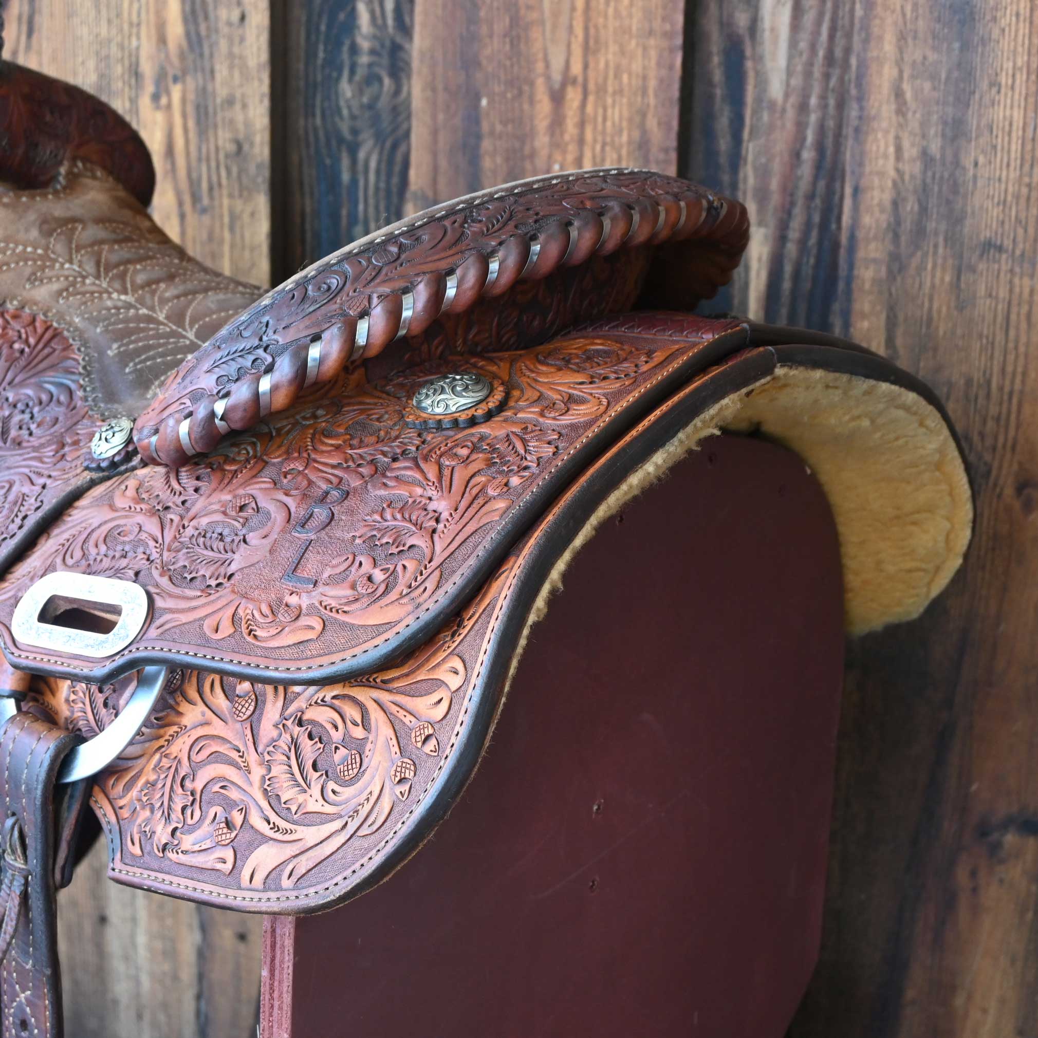 15.5" USED SKEETER'S TEAM ROPING SADDLE - Image 3
