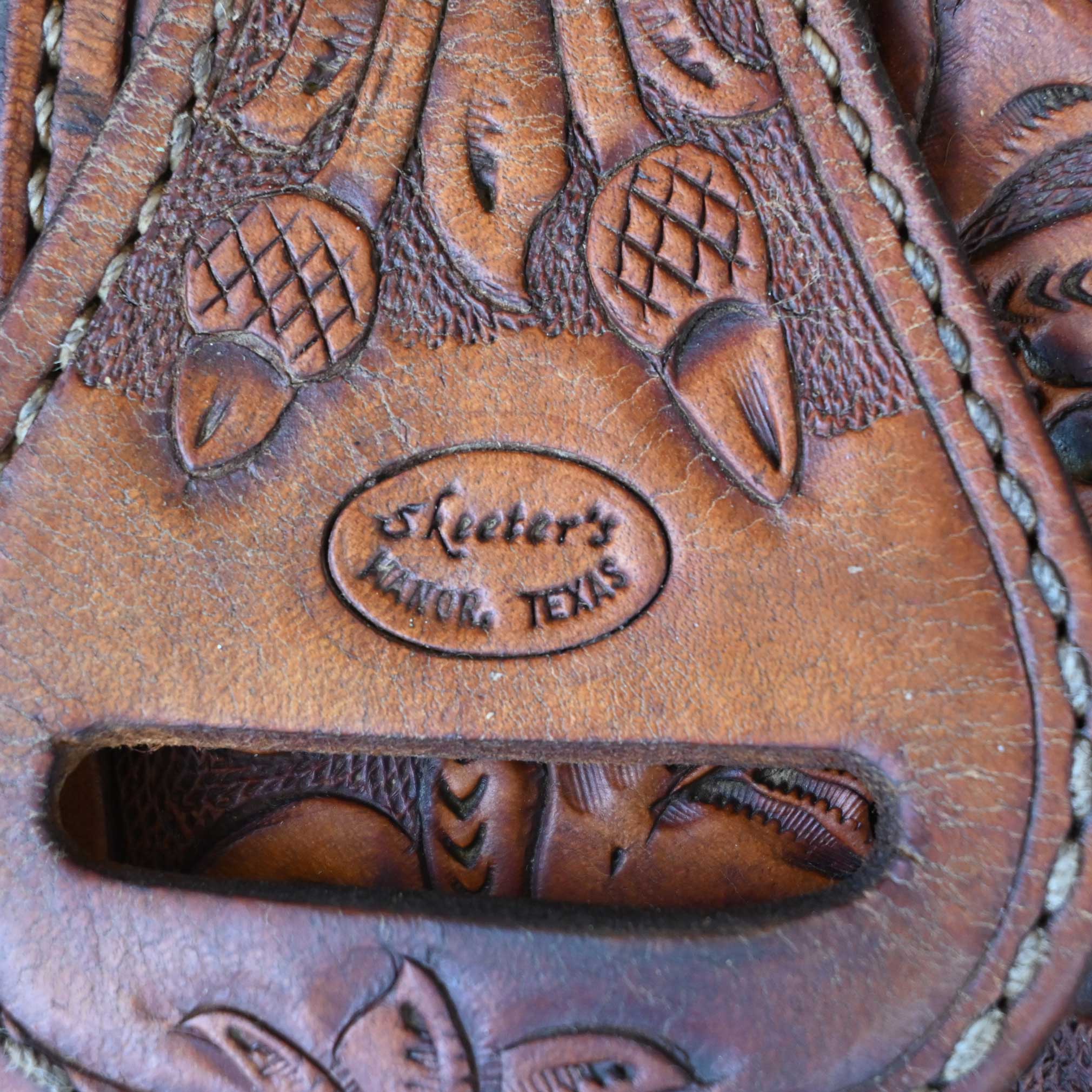 15.5" USED SKEETER'S TEAM ROPING SADDLE - Image 4