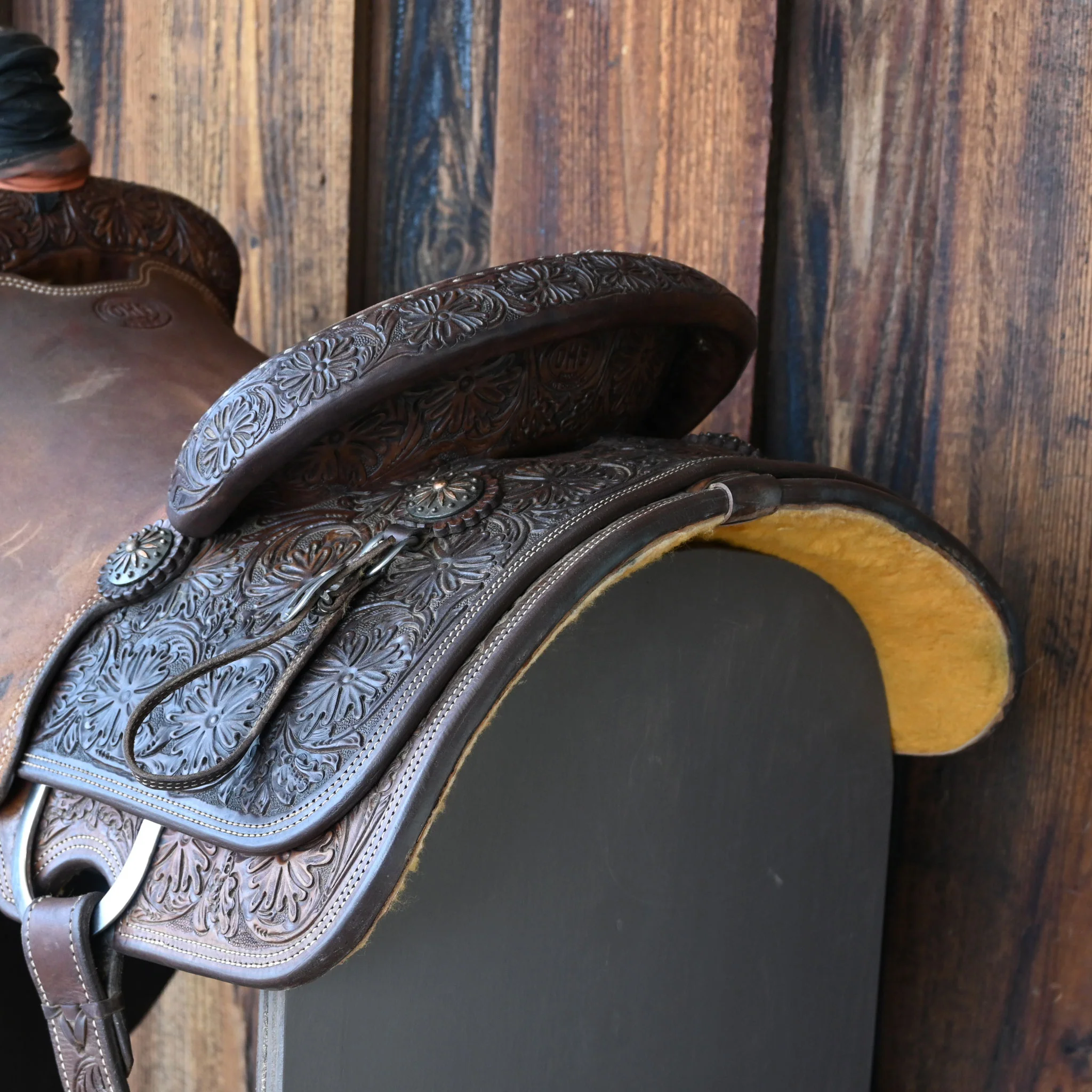 15" USED DHS TEAM ROPING SADDLE - Image 3