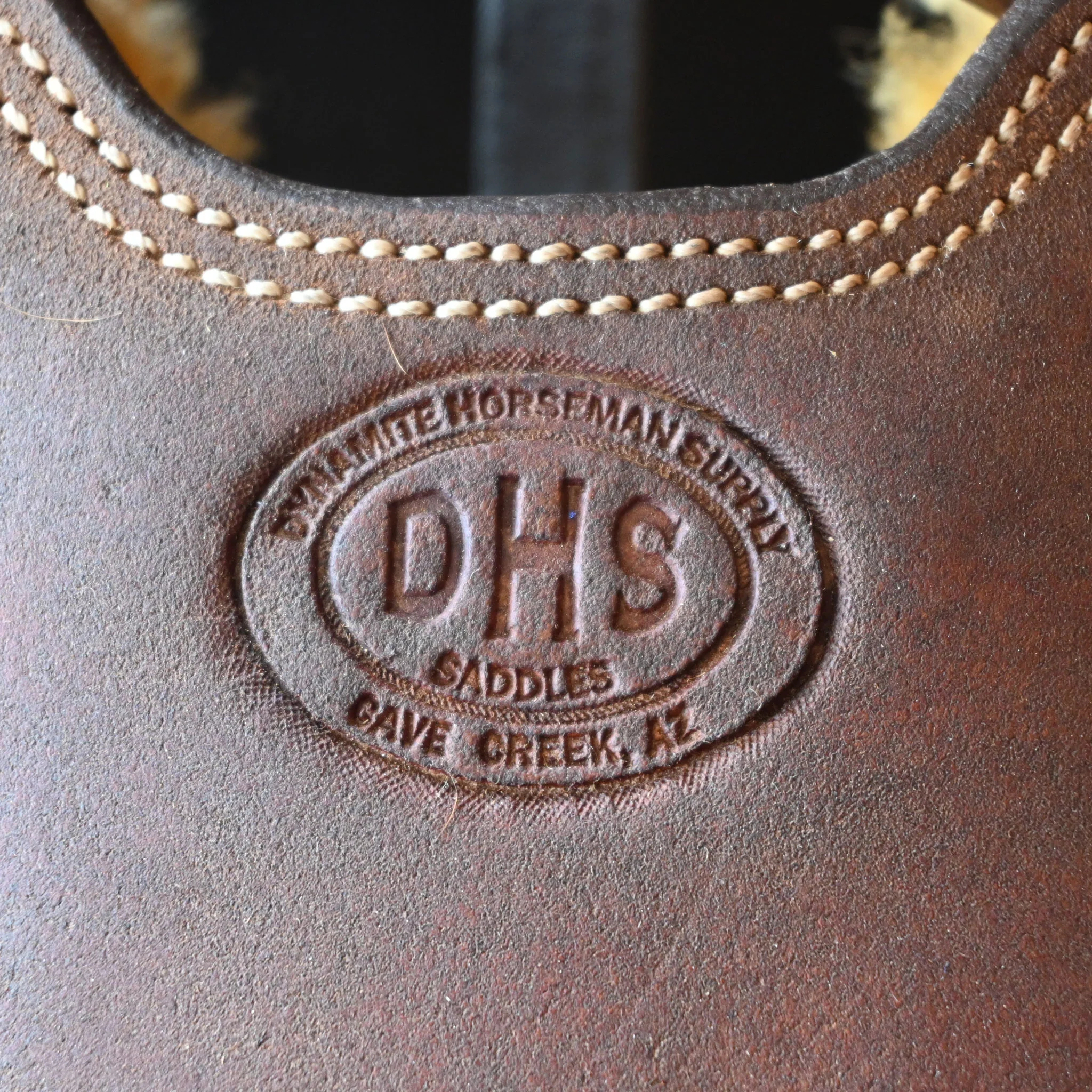 15" USED DHS TEAM ROPING SADDLE - Image 4