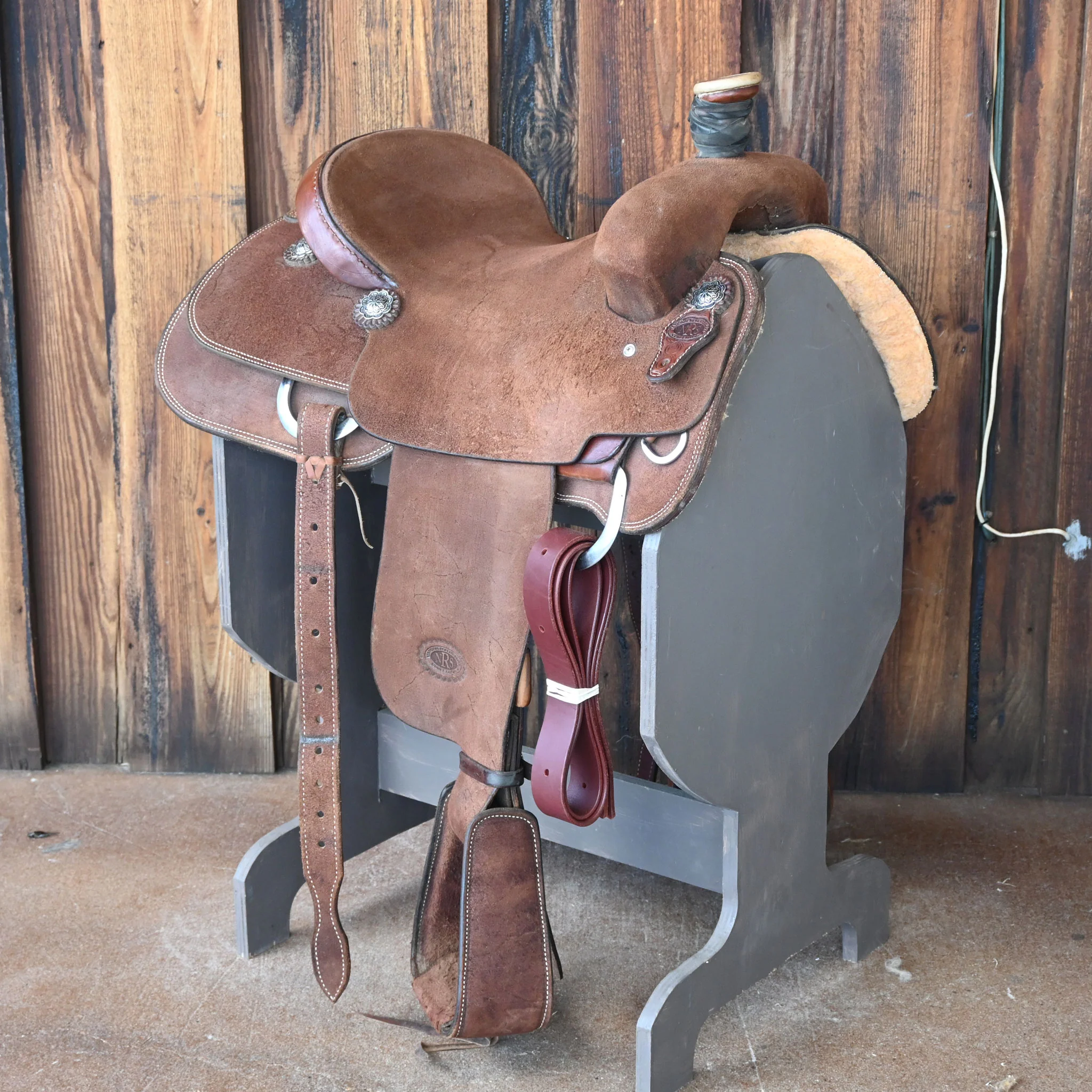 15" USED NRS TEAM ROPING SADDLE
