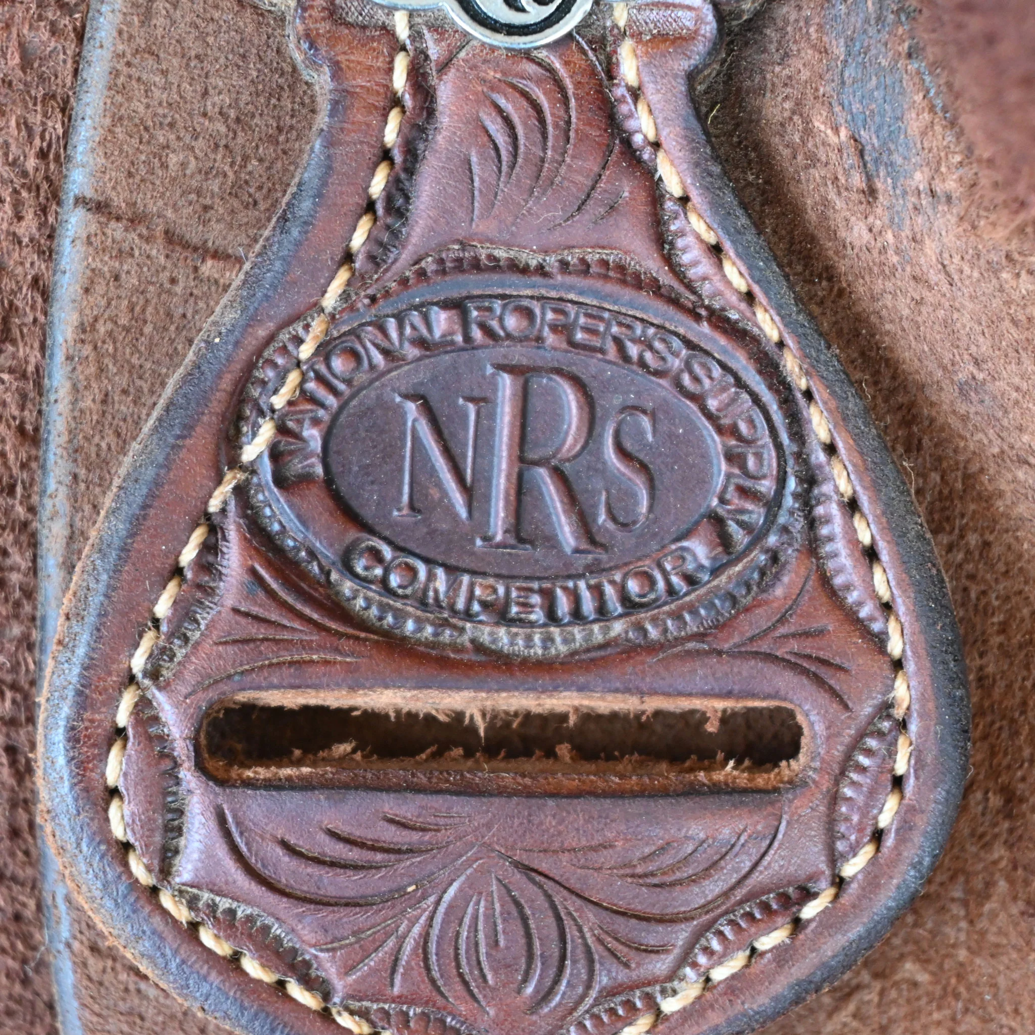 15" USED NRS TEAM ROPING SADDLE - Image 4