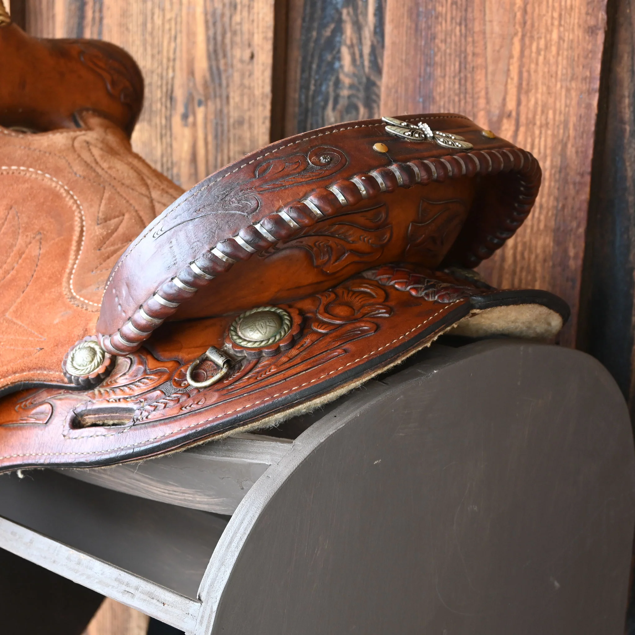15" USED RED RANGER BARREL SADDLE - Image 4