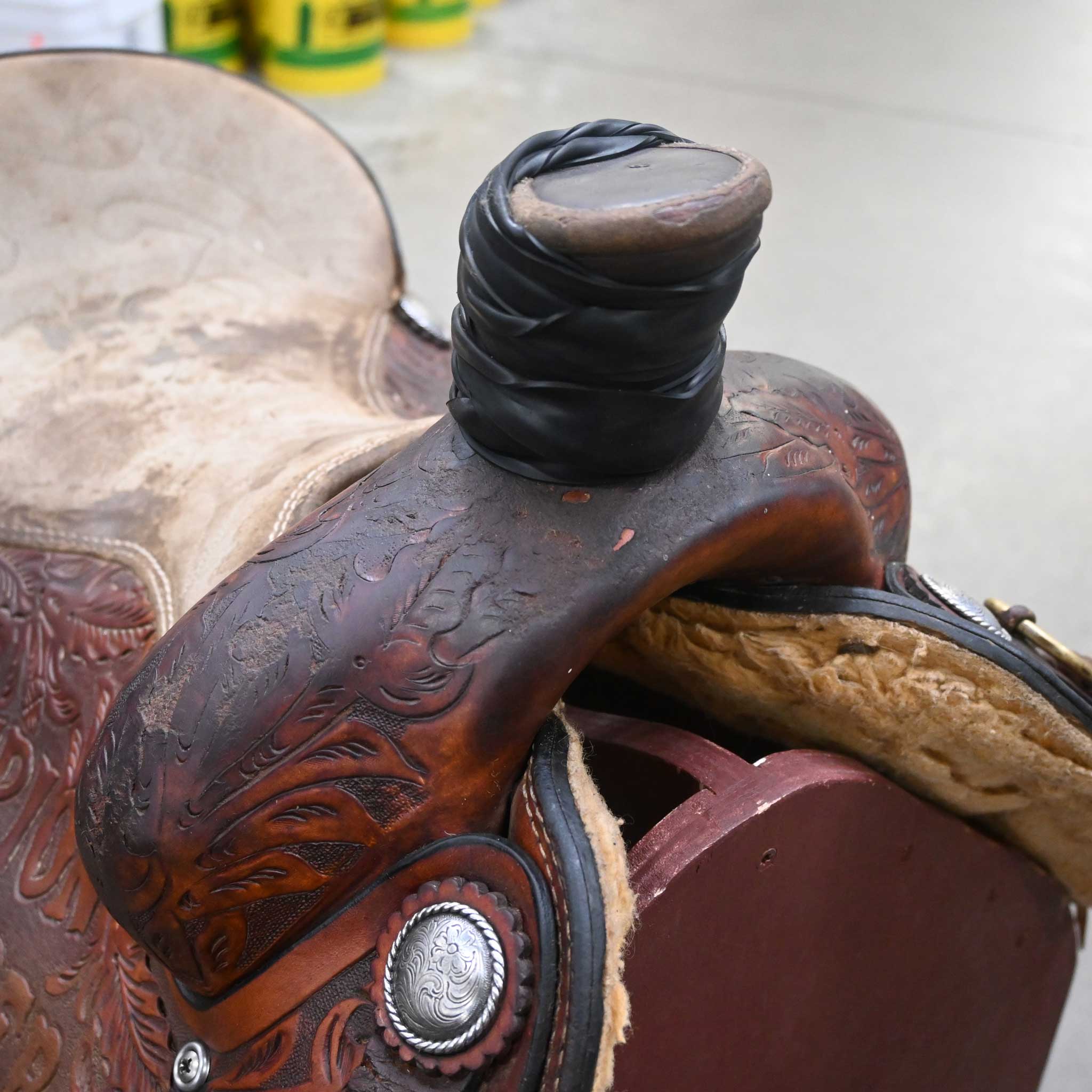 15" USED TEAM ROPING SADDLE - Image 2
