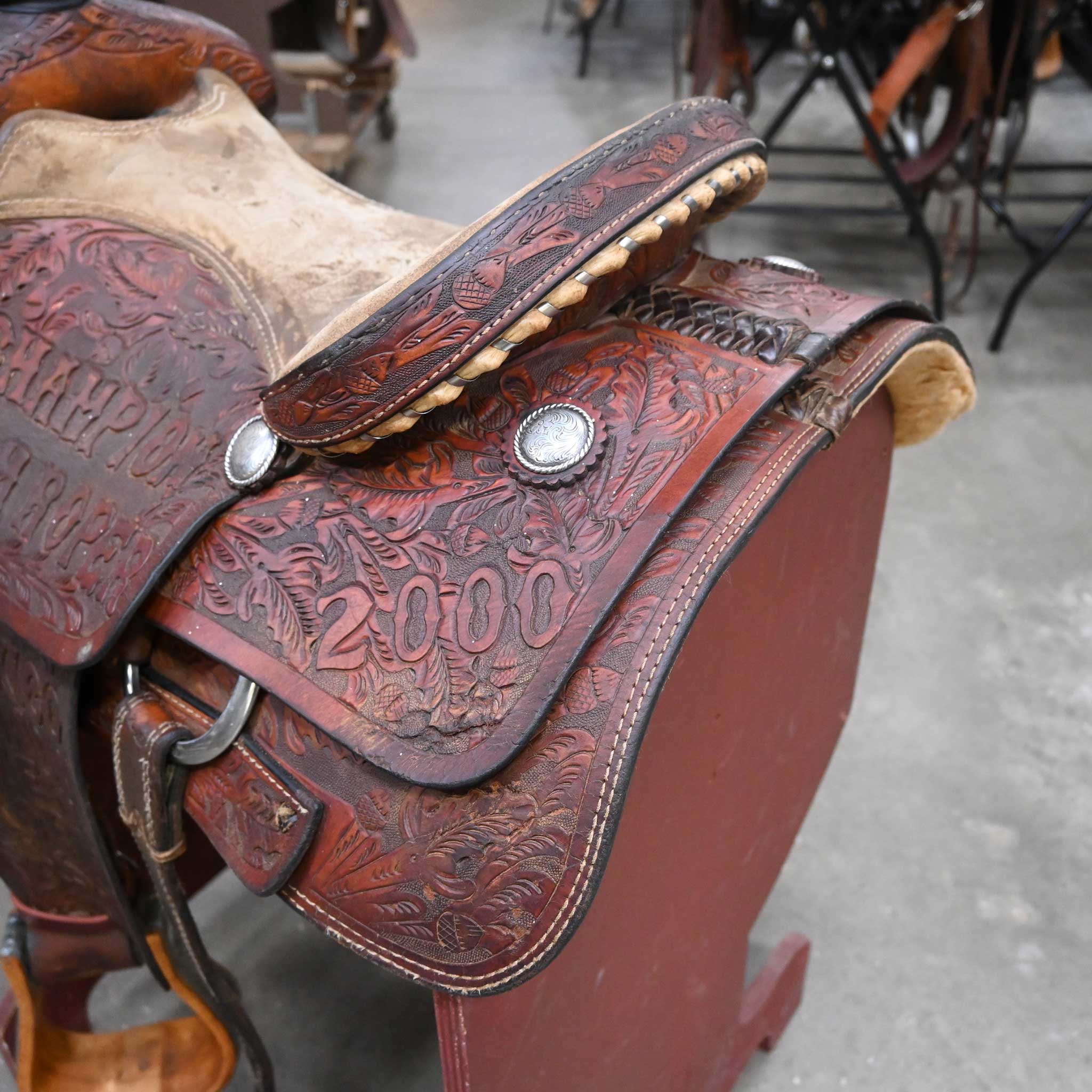 15" USED TEAM ROPING SADDLE - Image 3