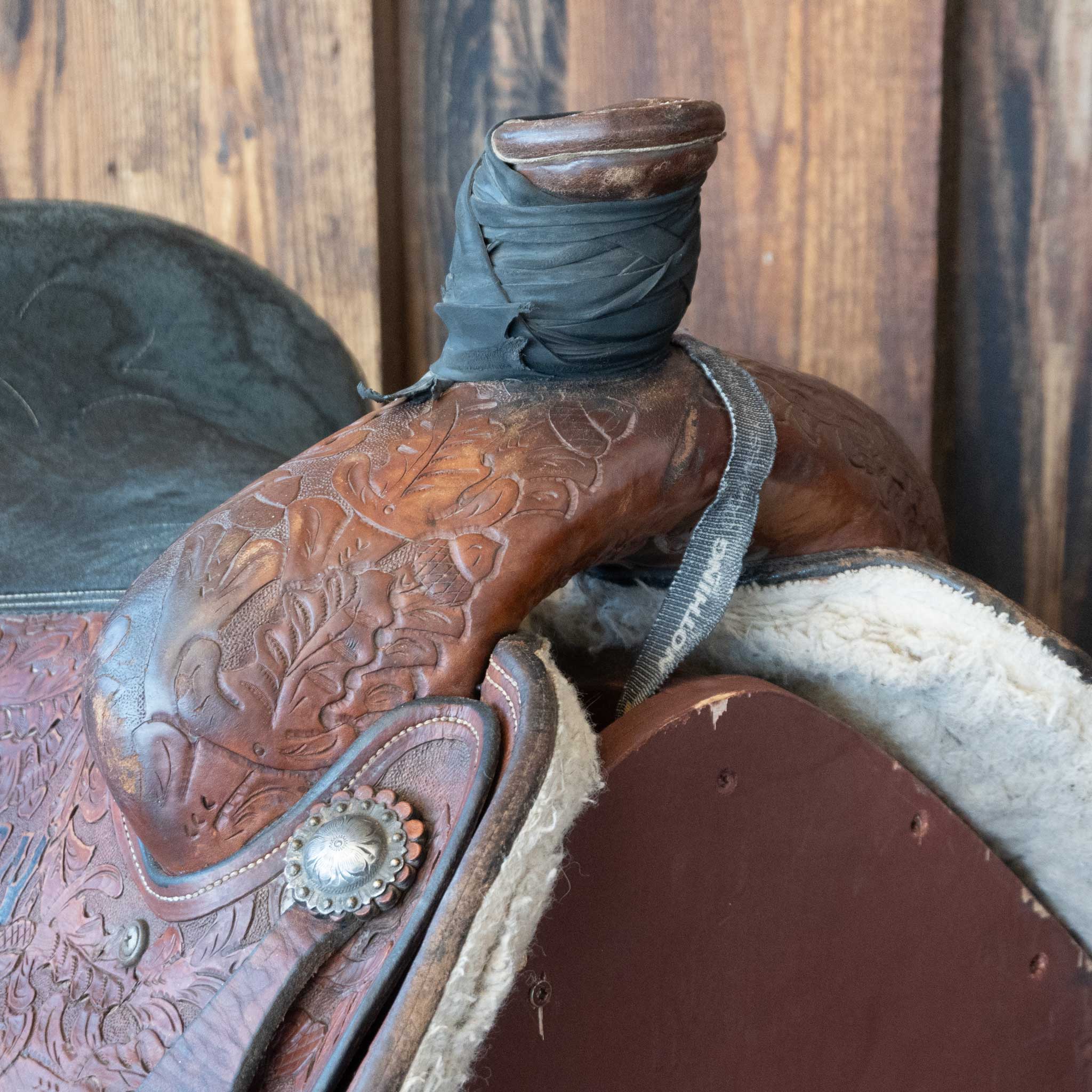 15" USED TEAM ROPING SADDLE - Image 2