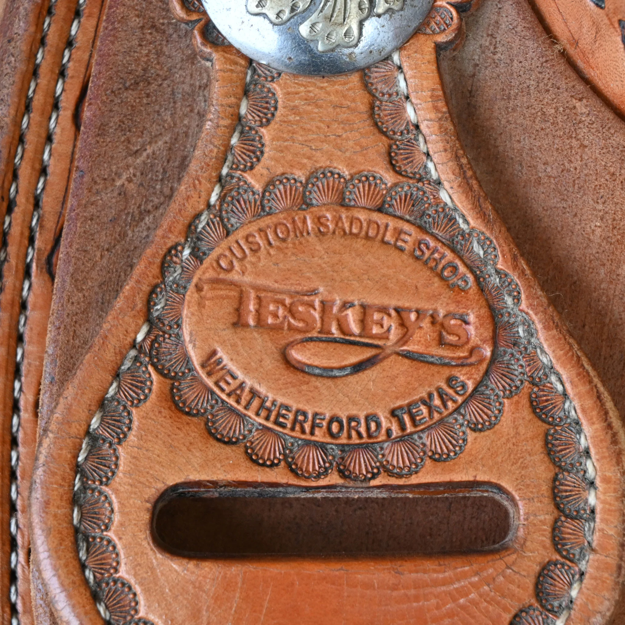 15" USED TESKEY'S CALF ROPING SADDLE - Image 4