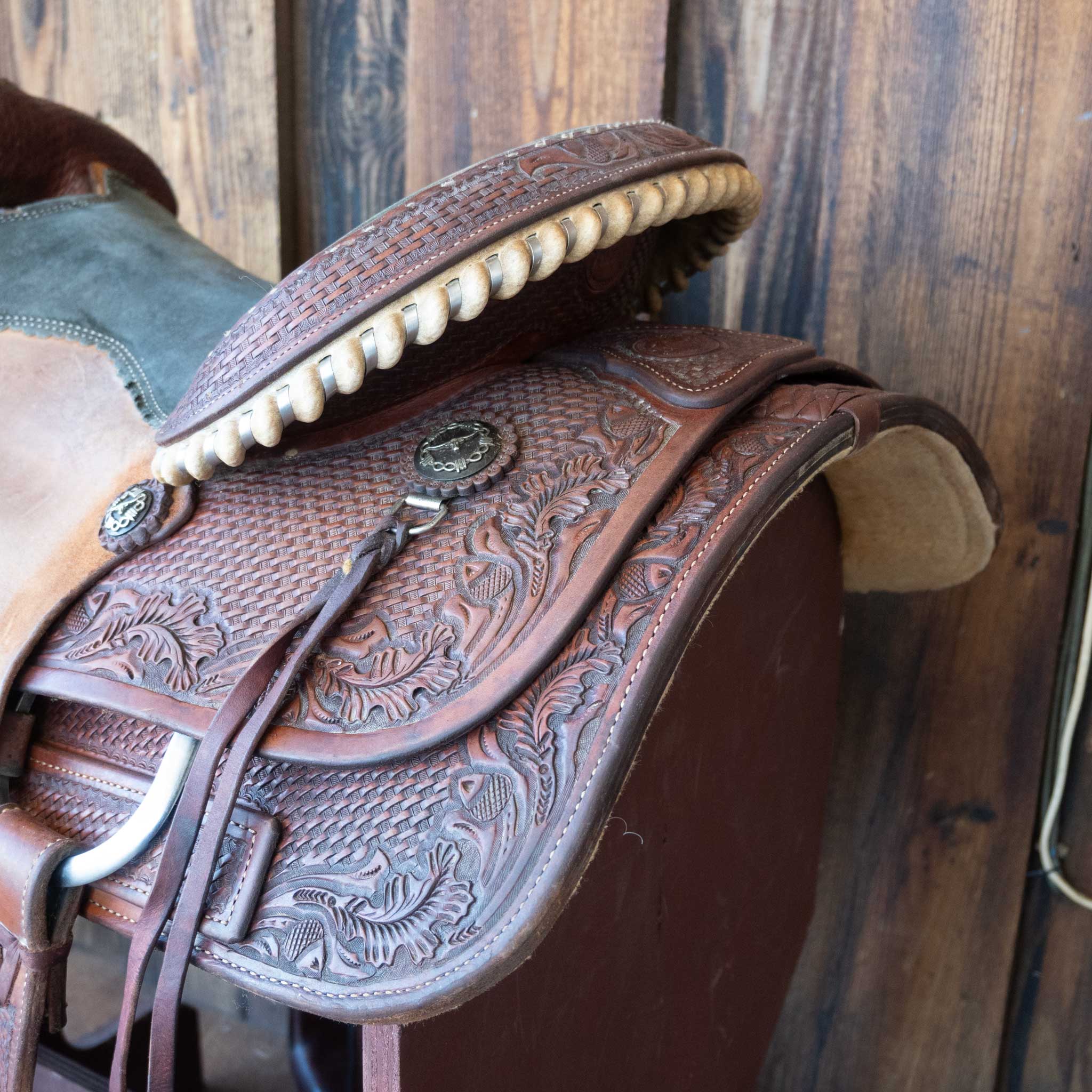 15" USED TESKEY'S TEAM ROPING SADDLE - Image 3