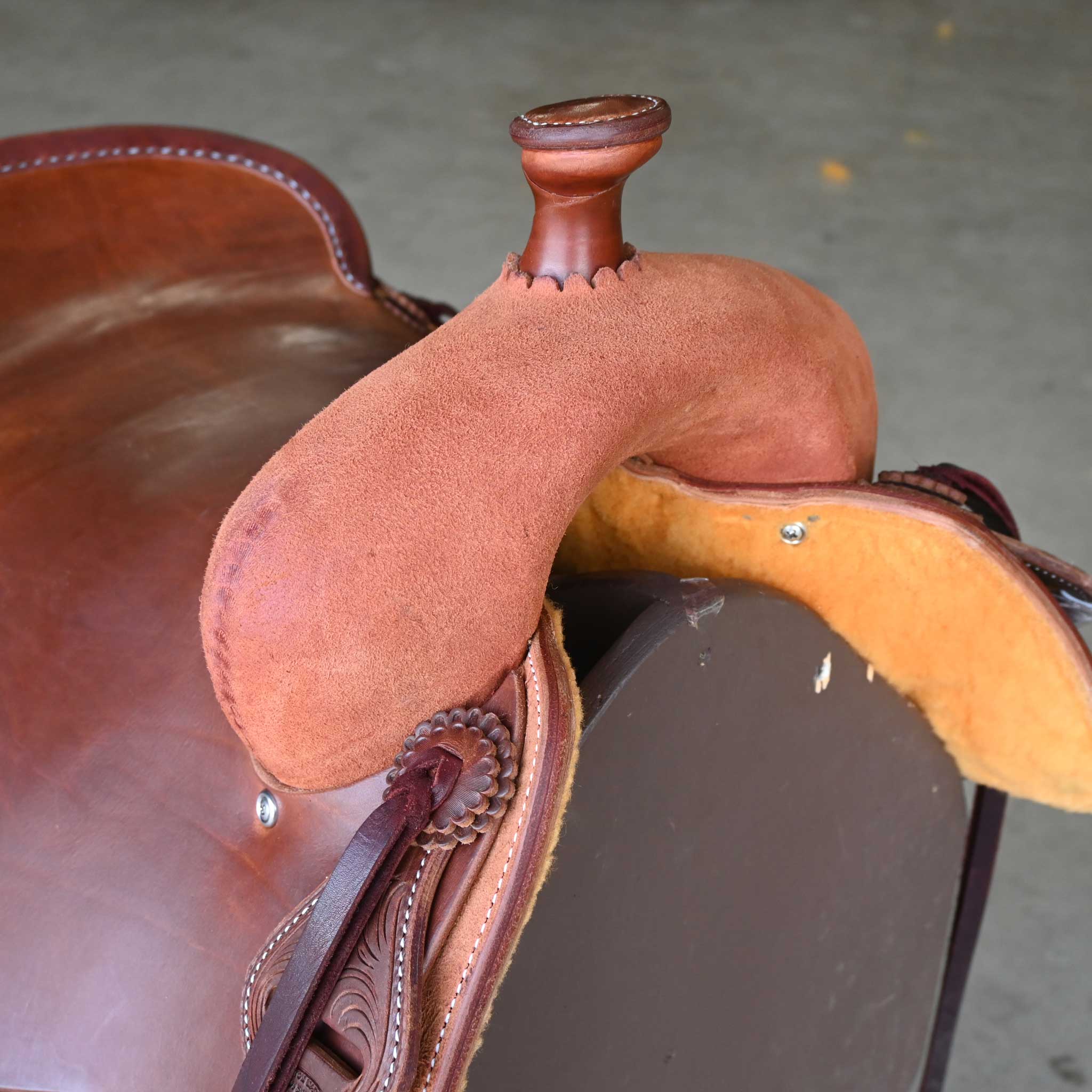 16.5" JEFF SMITH COW HORSE SADDLE - Image 2
