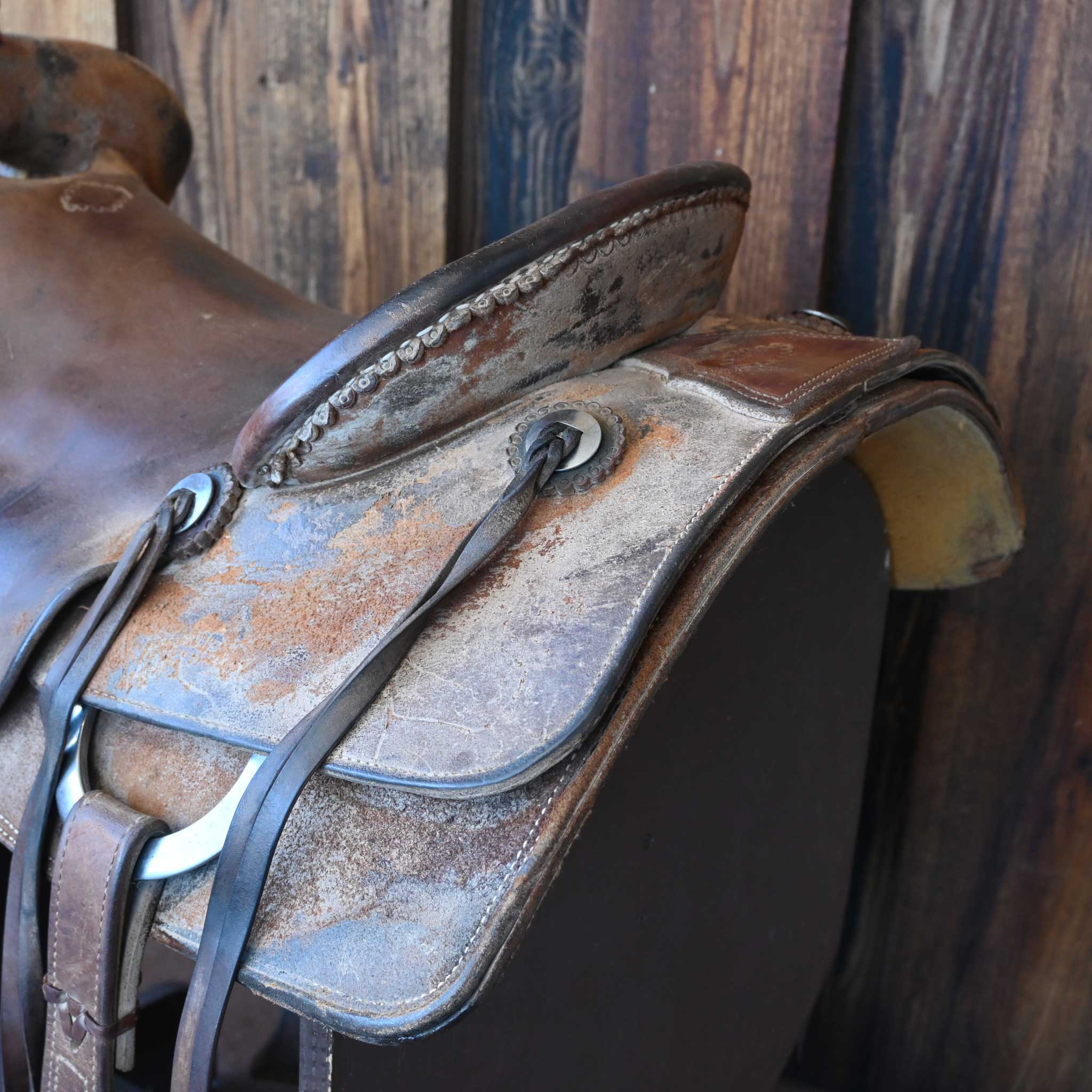 16.5" USED LUKE LANE RANCH SADDLE - Image 4