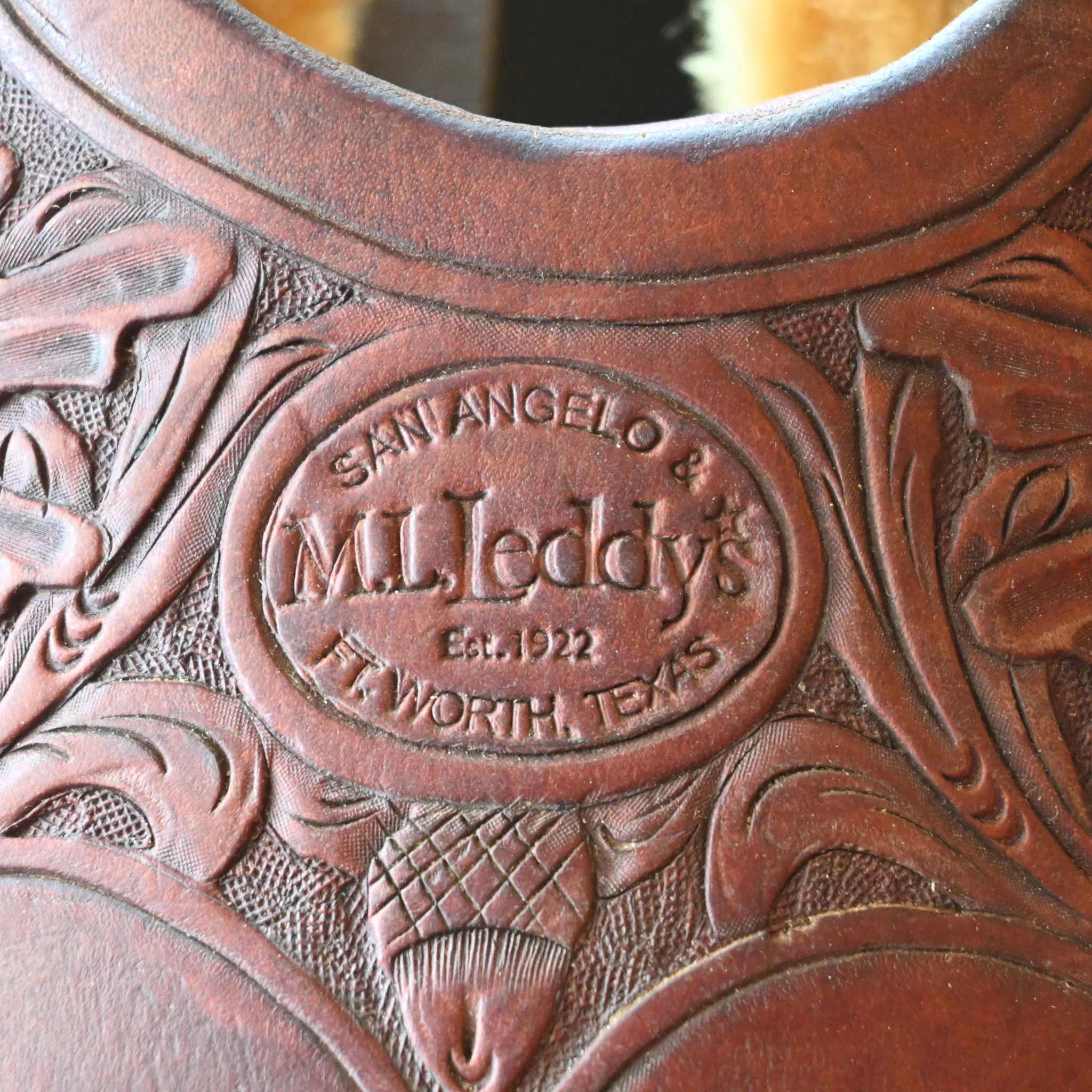 16.5" USED M.L. LEDDY CUTTING SADDLE - Image 4