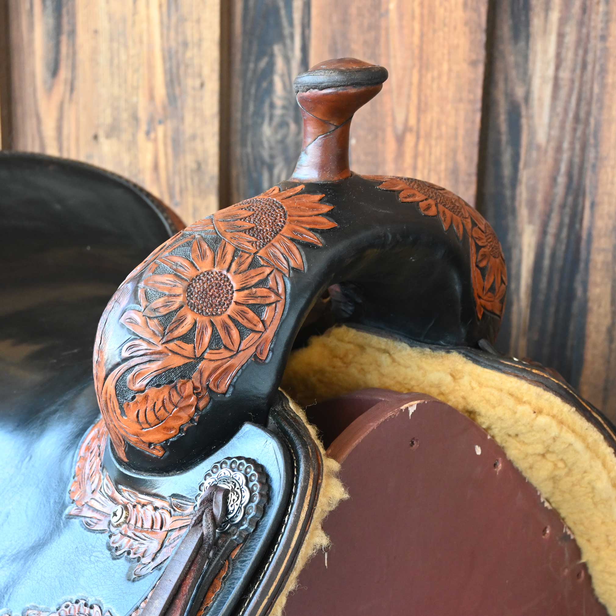 16.5" USED ROBERT TESKEY RANCH CUTTER SADDLE - Image 2