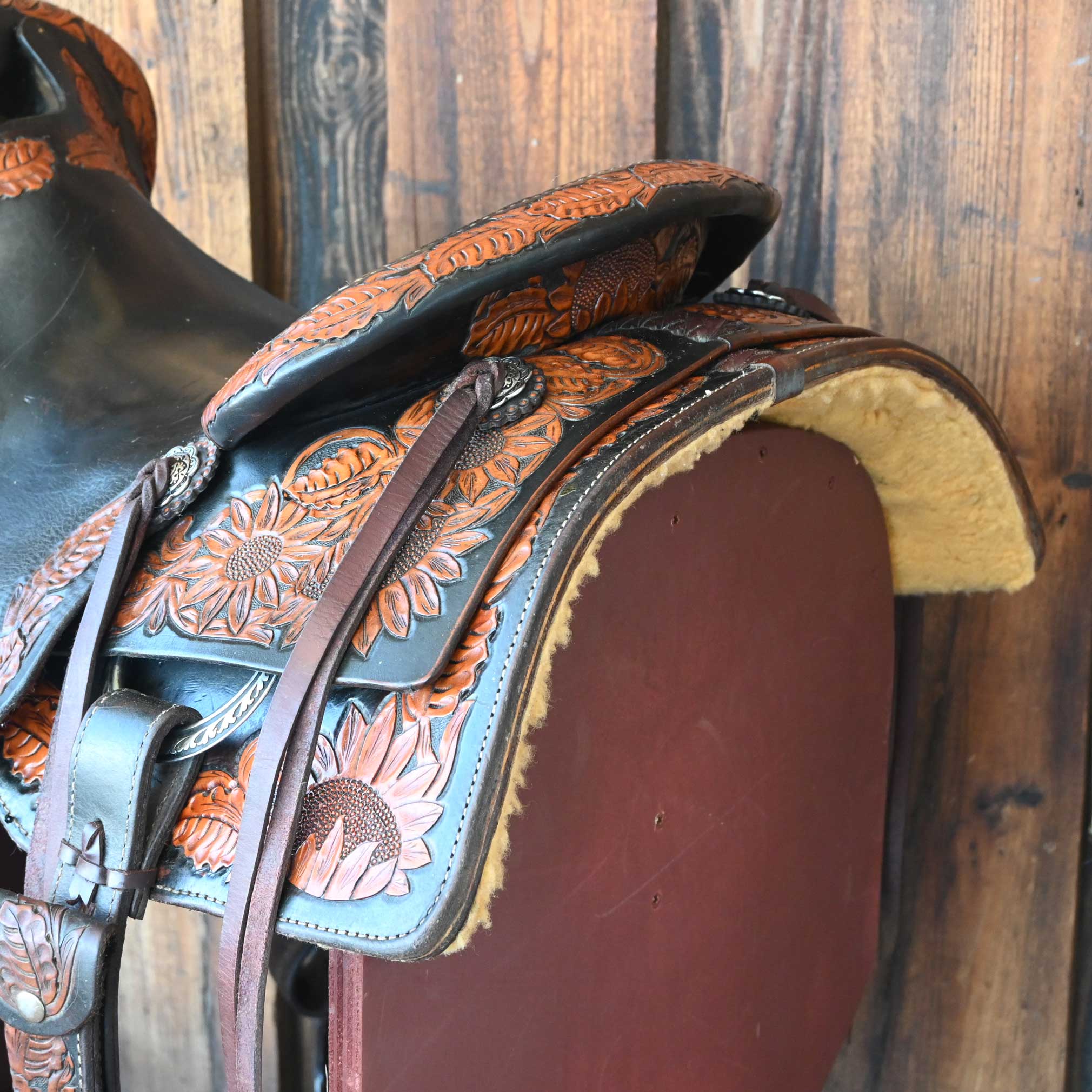 16.5" USED ROBERT TESKEY RANCH CUTTER SADDLE - Image 3
