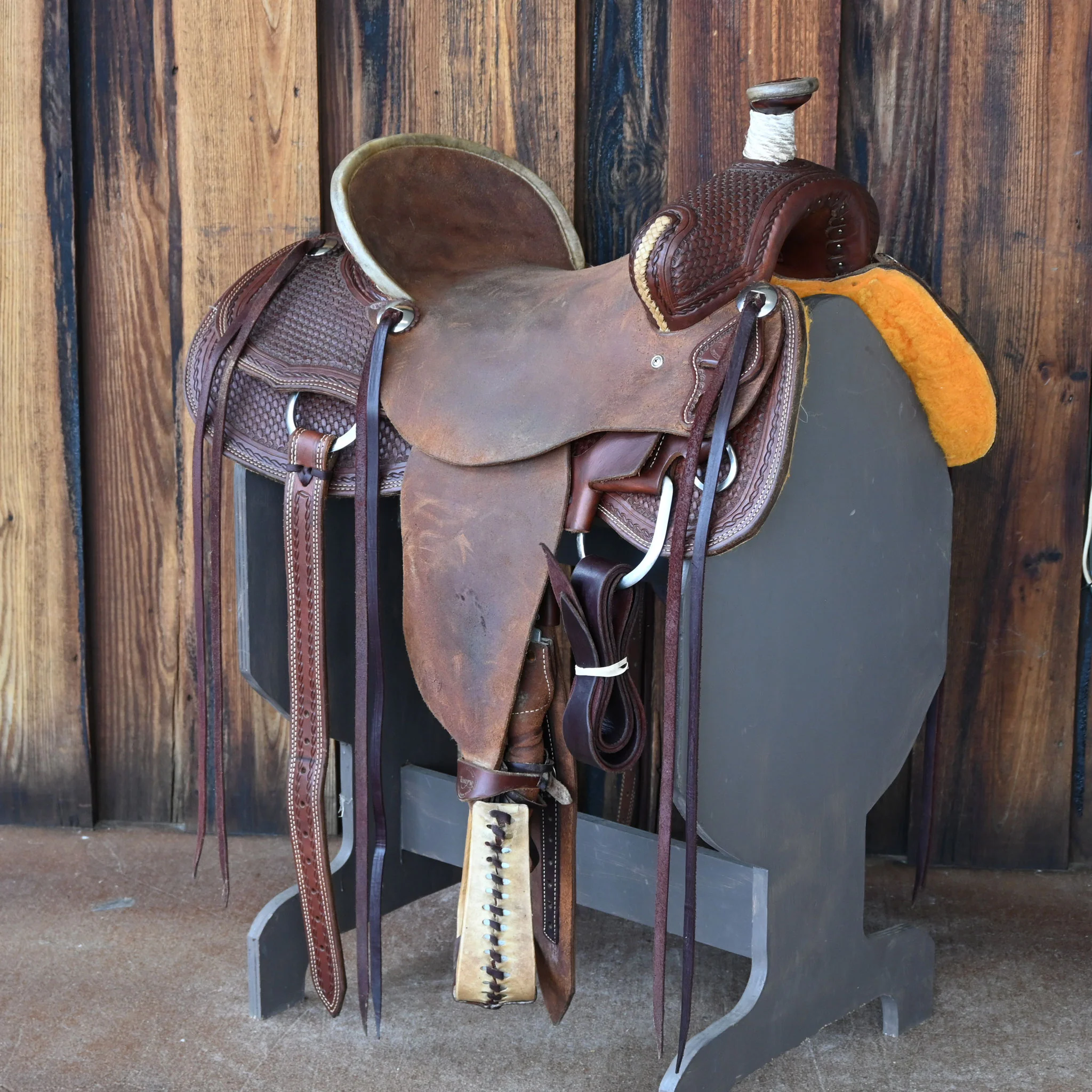 16.5" USED TESKEY'S RANCH ASSOCIATION SADDLE