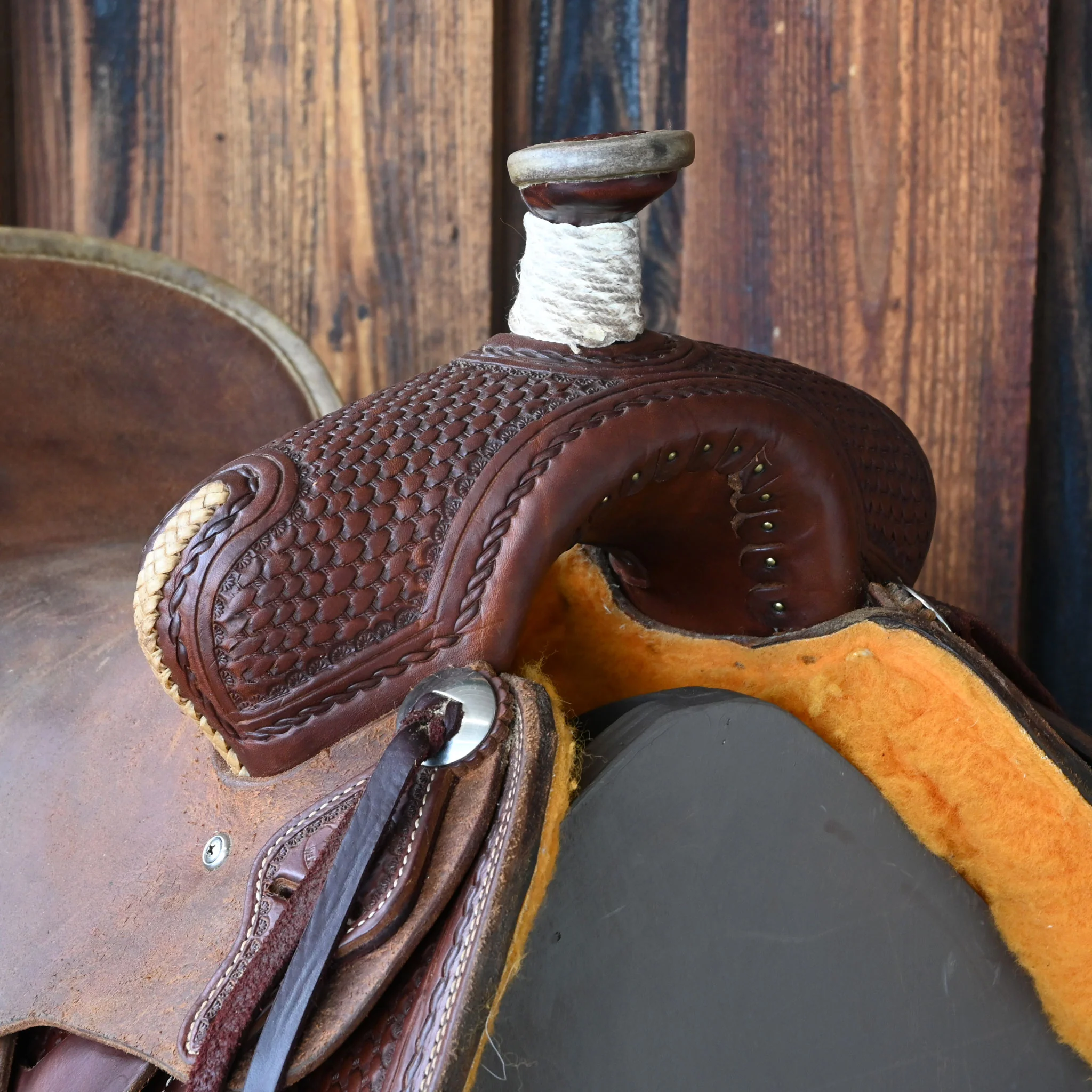 16.5" USED TESKEY'S RANCH ASSOCIATION SADDLE - Image 2