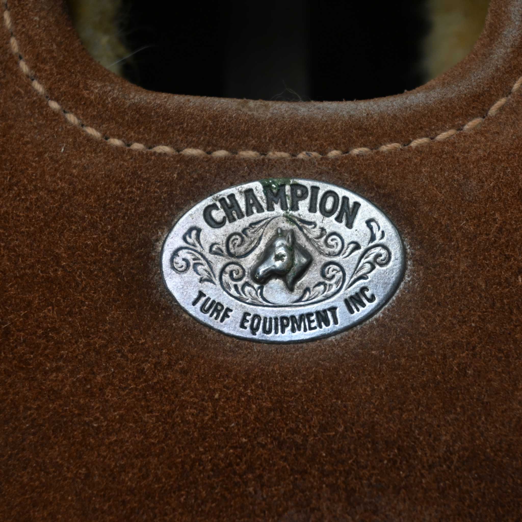 16" USED CHAMPION TURF SHOW SADDLE - Image 4
