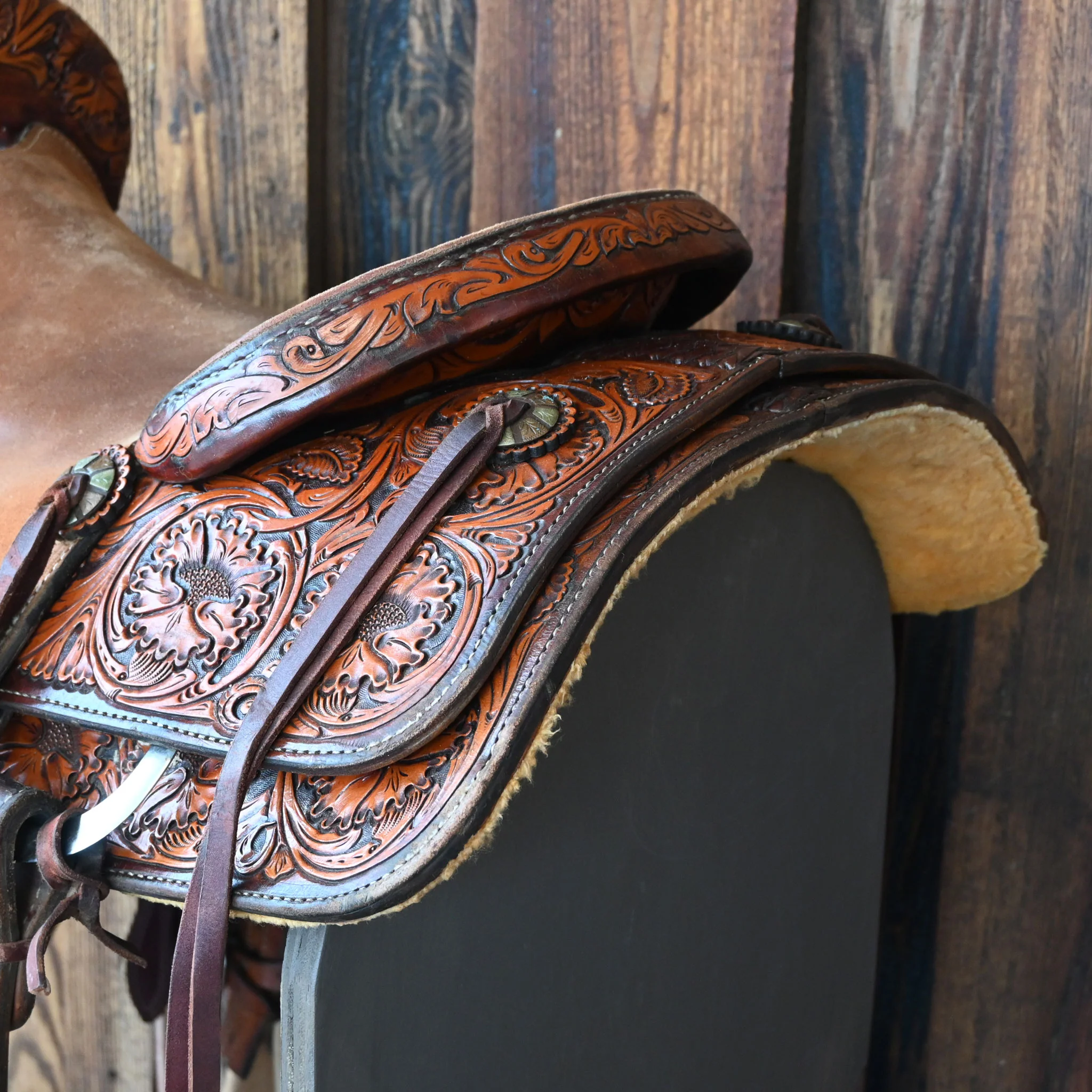 16" USED TESKEY'S RANCH CUTTER SADDLE - Image 3