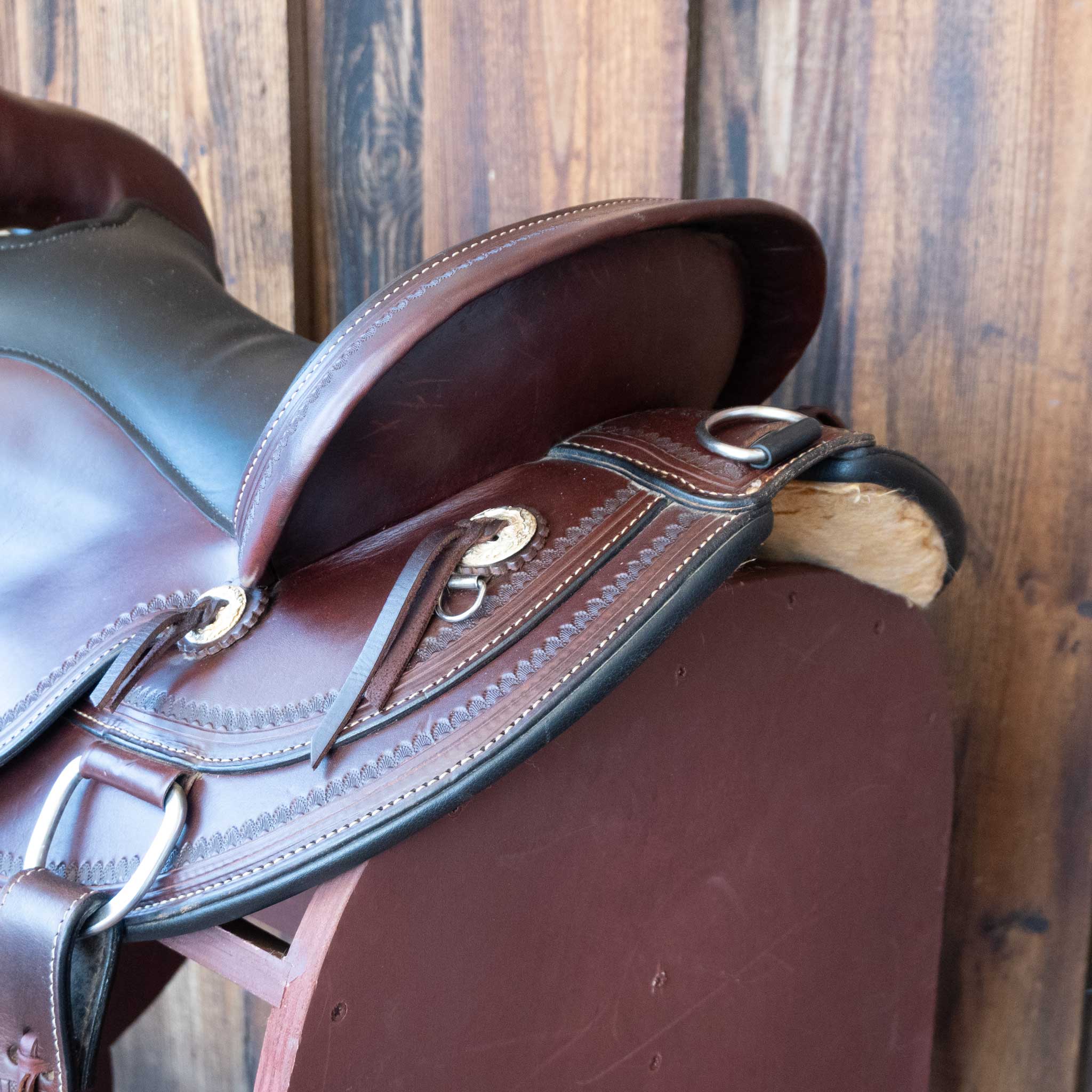 17" USED CIRCLE Y TRAIL SADDLE - Image 3