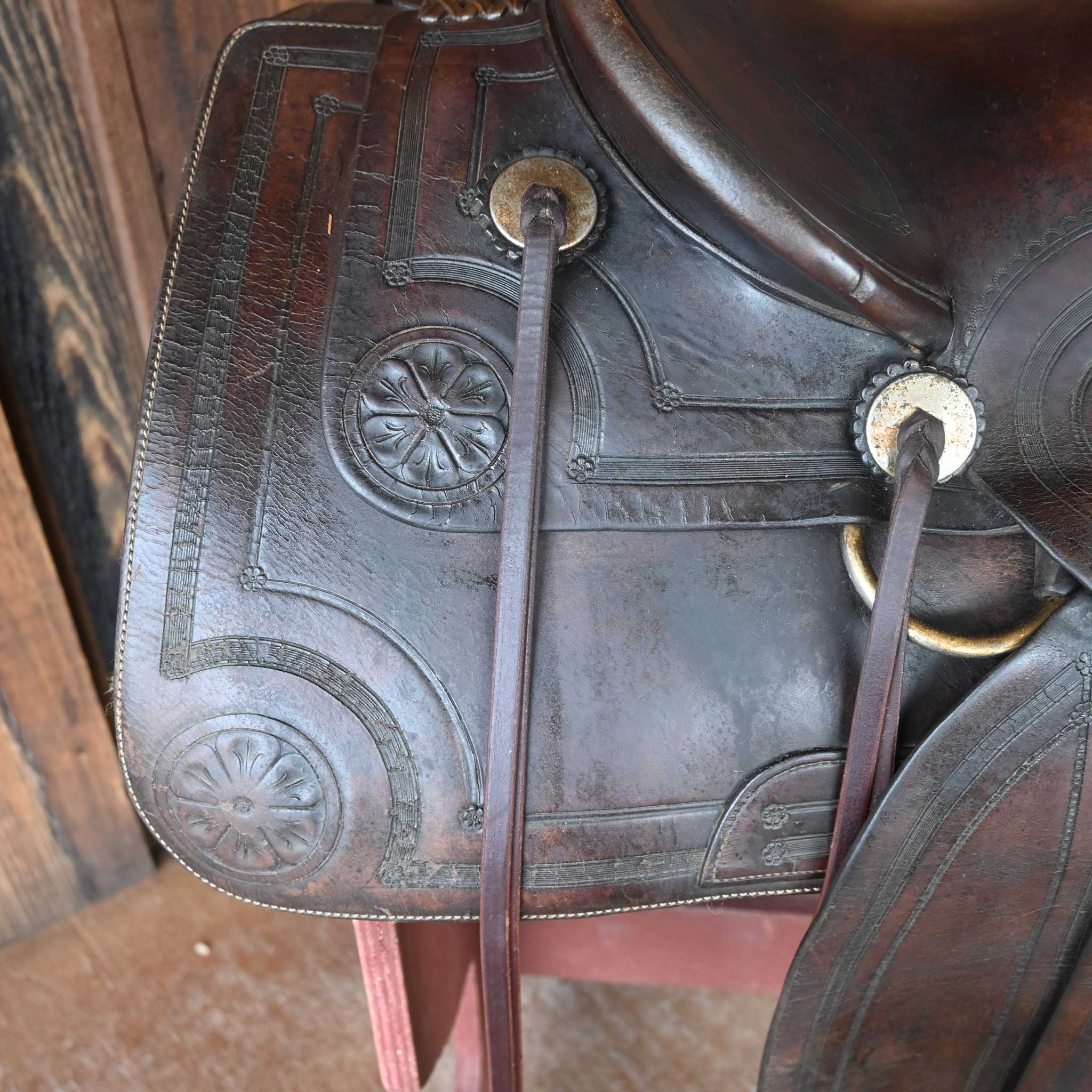 1920's-30's Antique High Back Saddle - Image 4