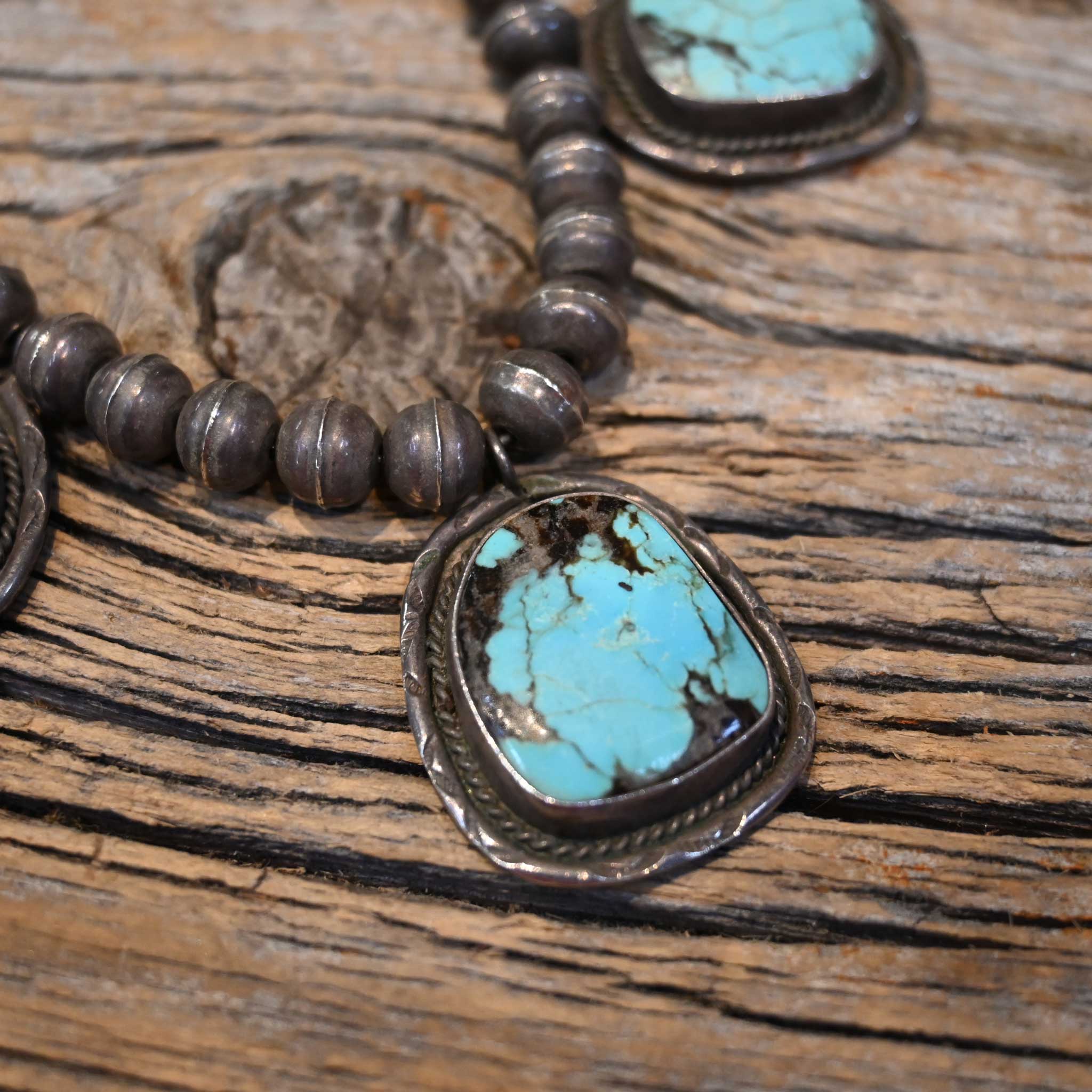 1950's-60's Navajo Pearls w/ 5 Turquoise Stones - Image 2