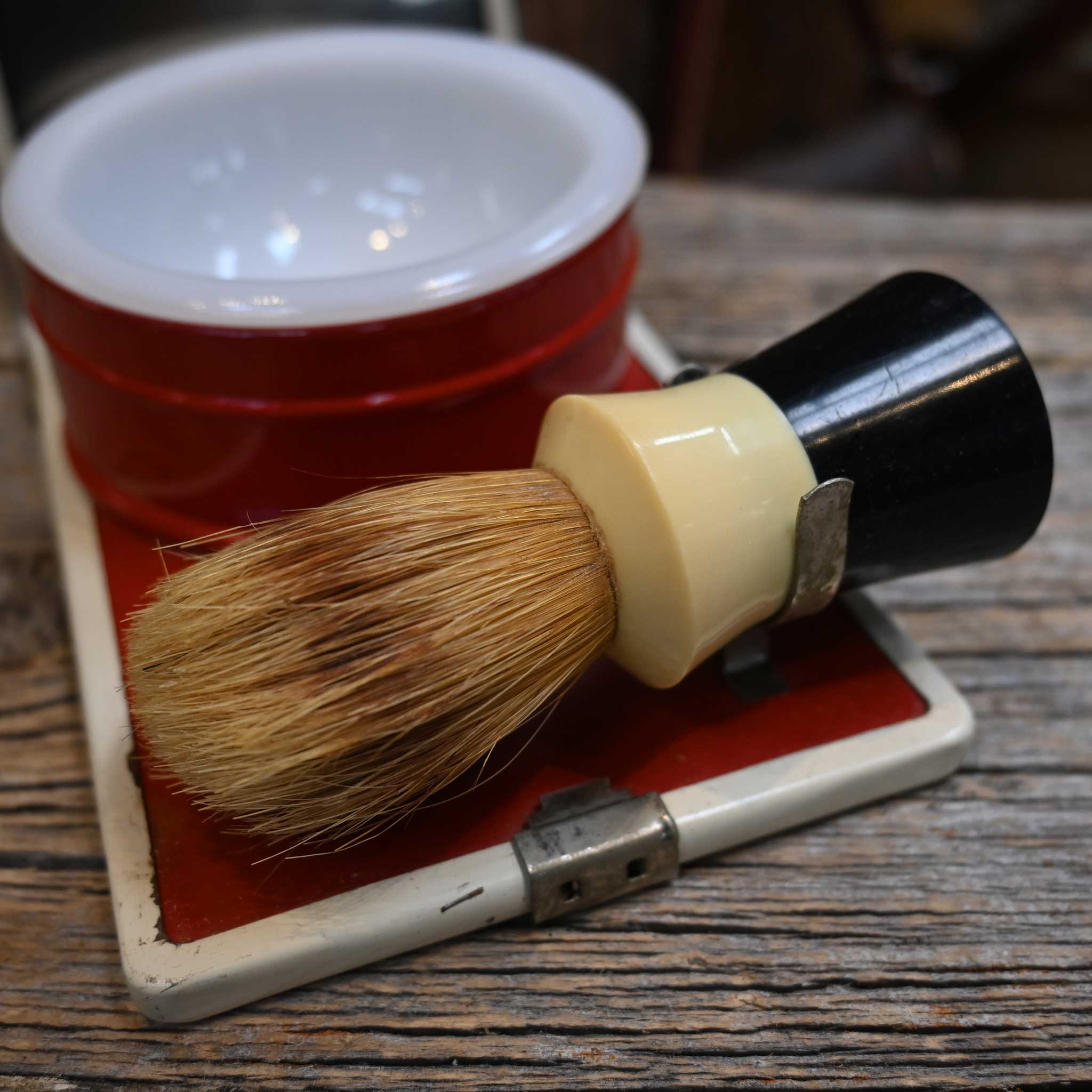 1950's Shaving Kit with original box - Image 3