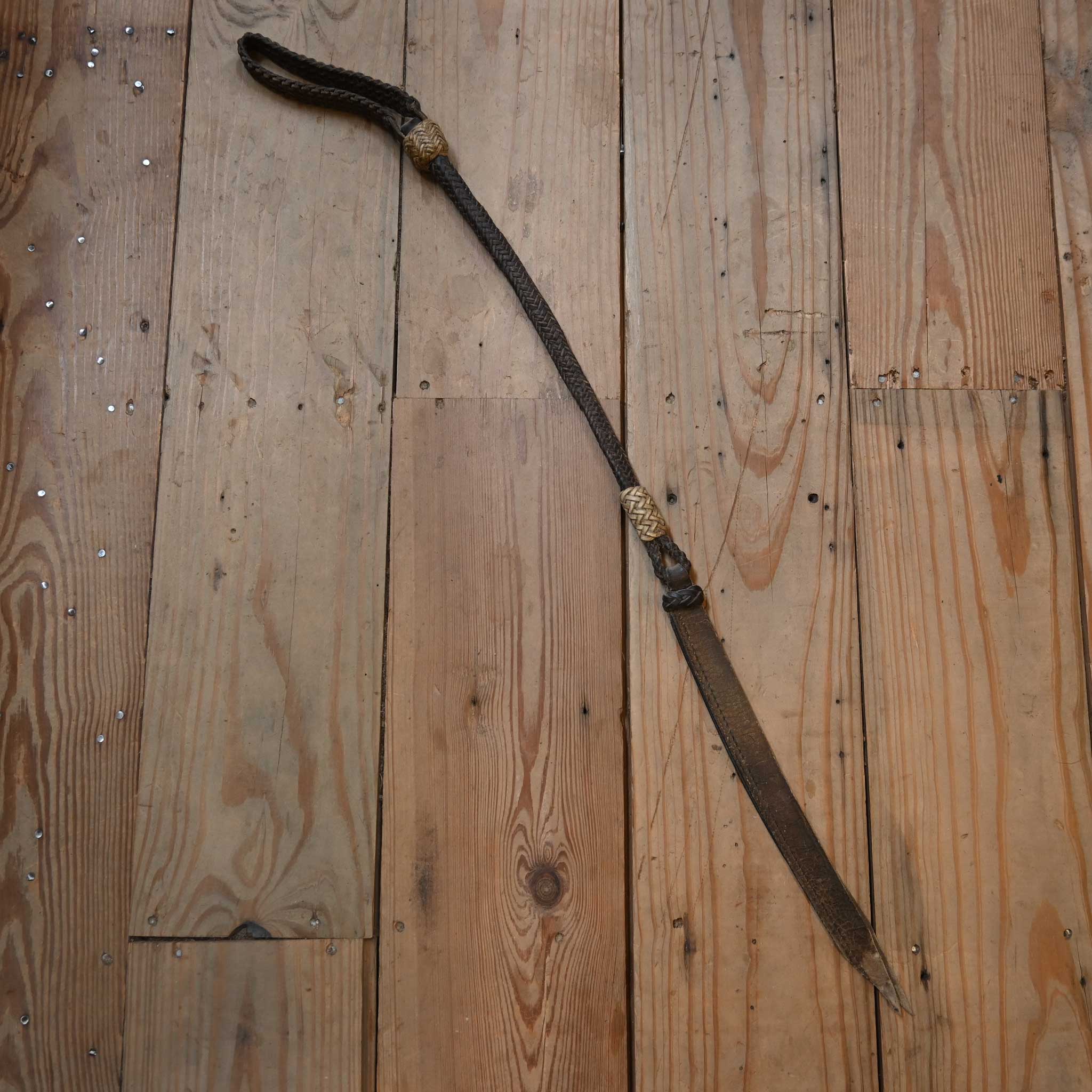 30 1/2" Braided Leather Quirt
