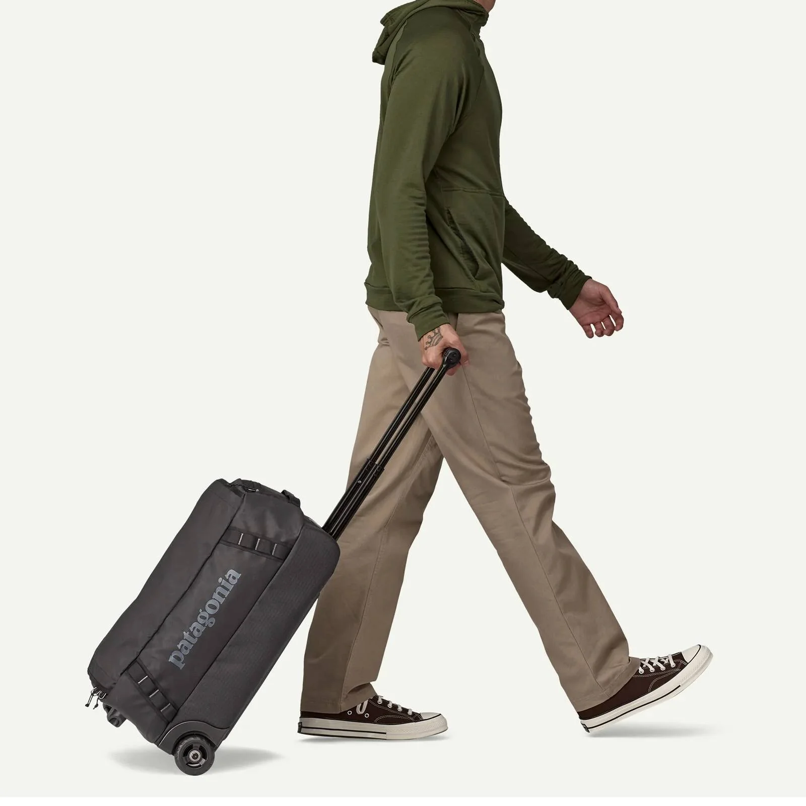 Patagonia 40L Black Hole Wheeled Duffle - Black - Image 3