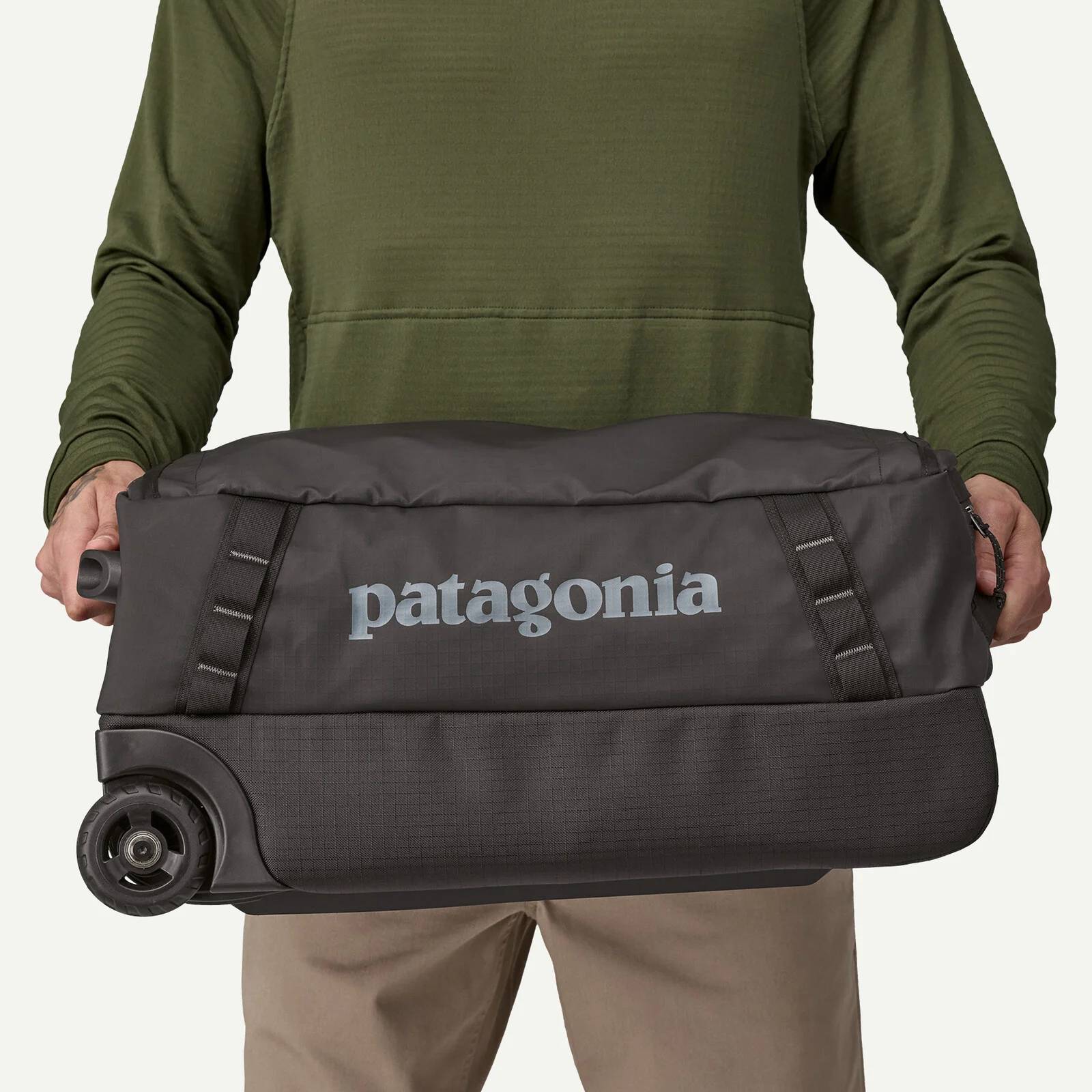 Patagonia 40L Black Hole Wheeled Duffle - Black - Image 4