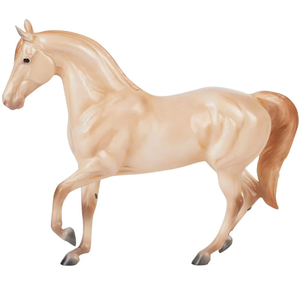 Breyer Champagne Quarter Horse Cross - Image 3