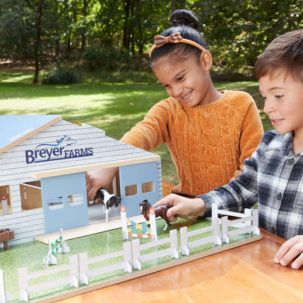 Breyer Farms™ Deluxe Arena Stable - Image 6
