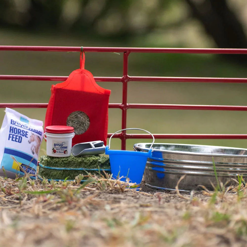 Breyer Stable Feed Set - Image 4