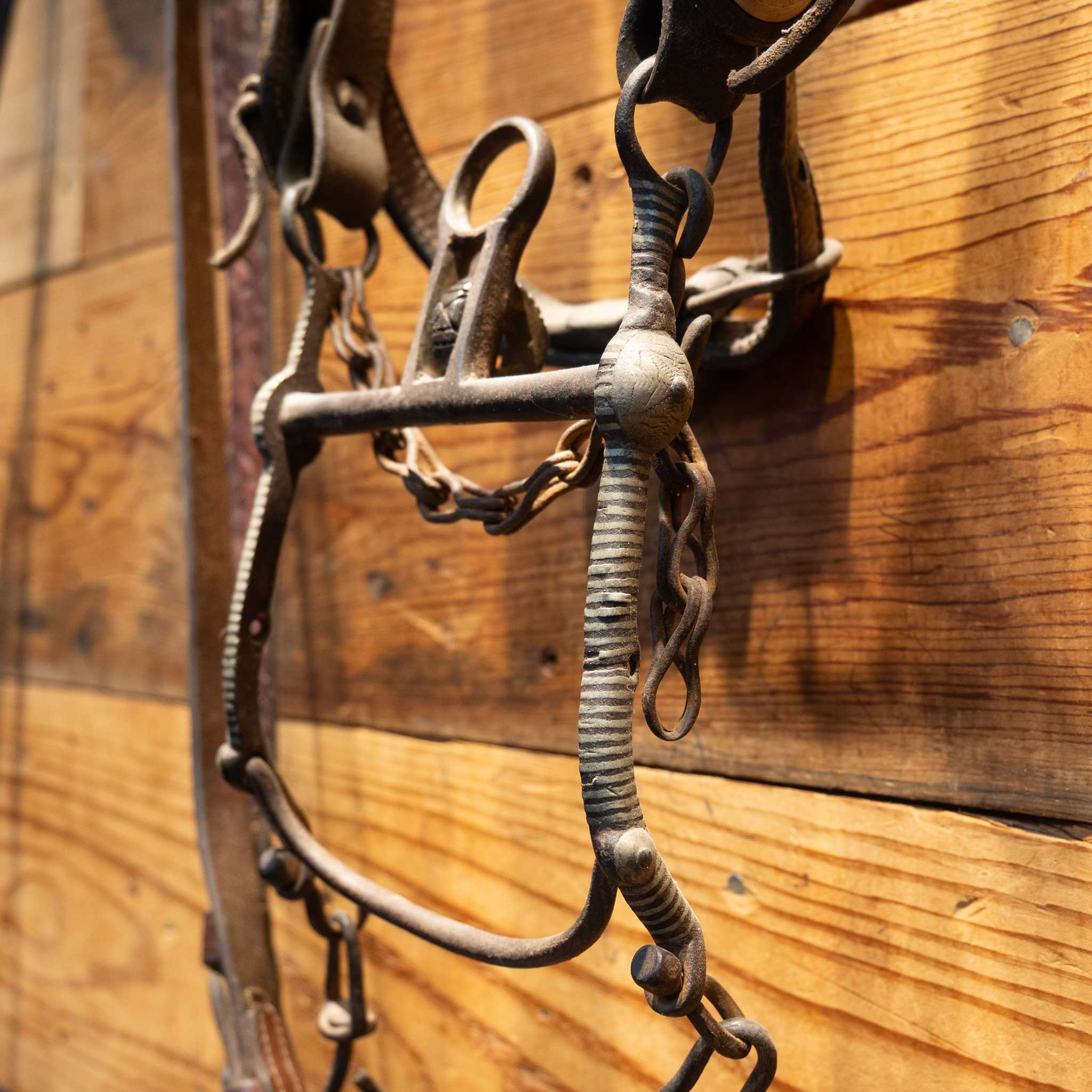 Vintage Tooled Bridle Rig w/a Mexican Silver Inlayed Bit & horse button conchos - Image 6