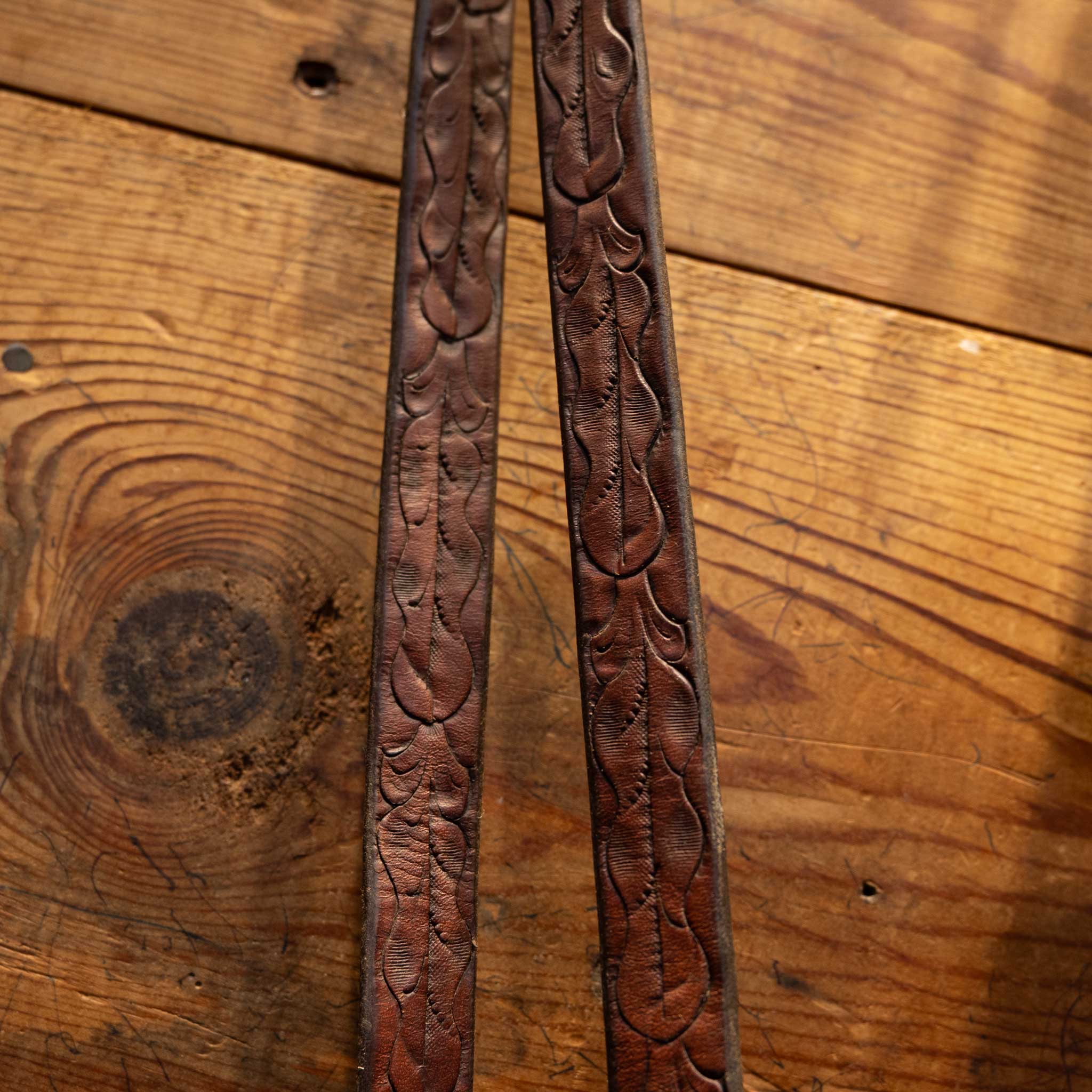 Vintage Tooled Bridle Rig w/a Mexican Silver Inlayed Bit & horse button conchos - Image 7