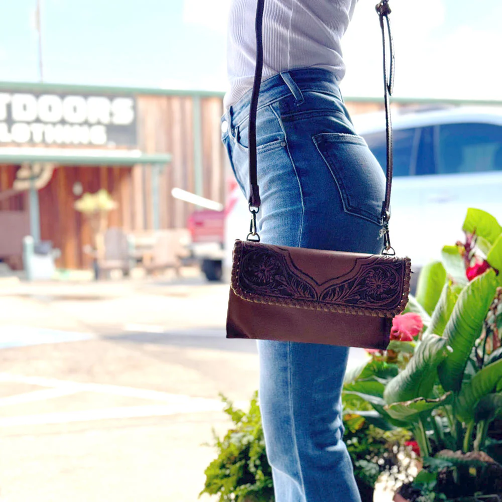 Scout Leather Co. Cassidy Crossbody Purse - FINAL SALE - Image 3